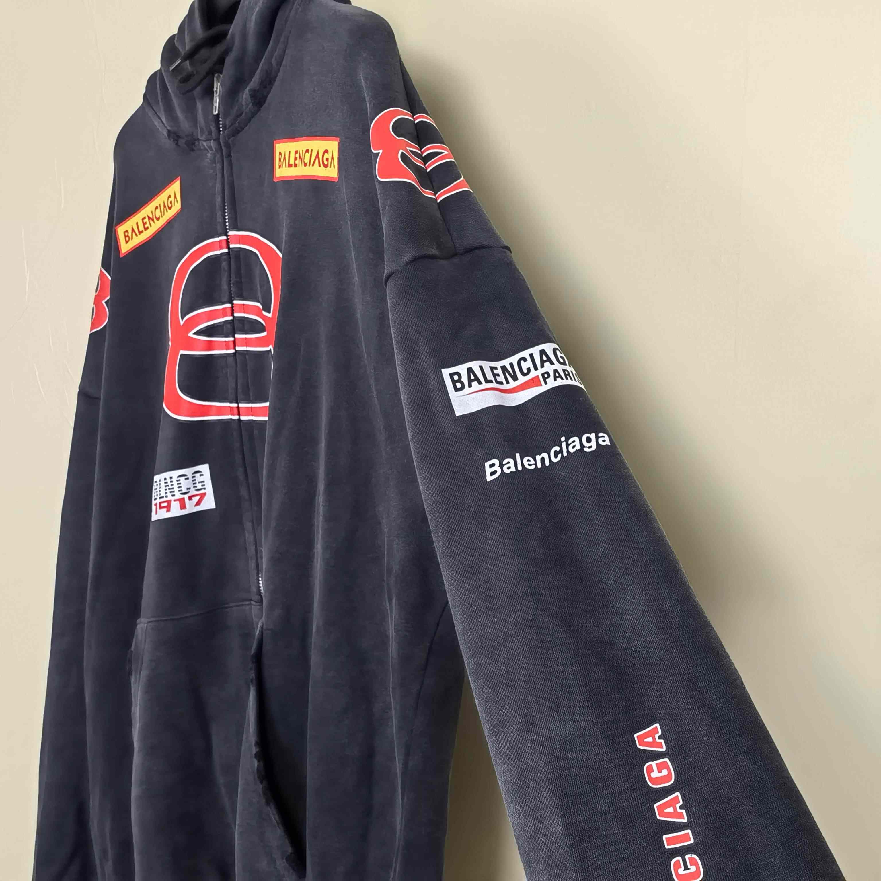 Balenciaga Sponsor Logos Large Zip-Up Hoodie In Faded Washed Black - EUR FASHION