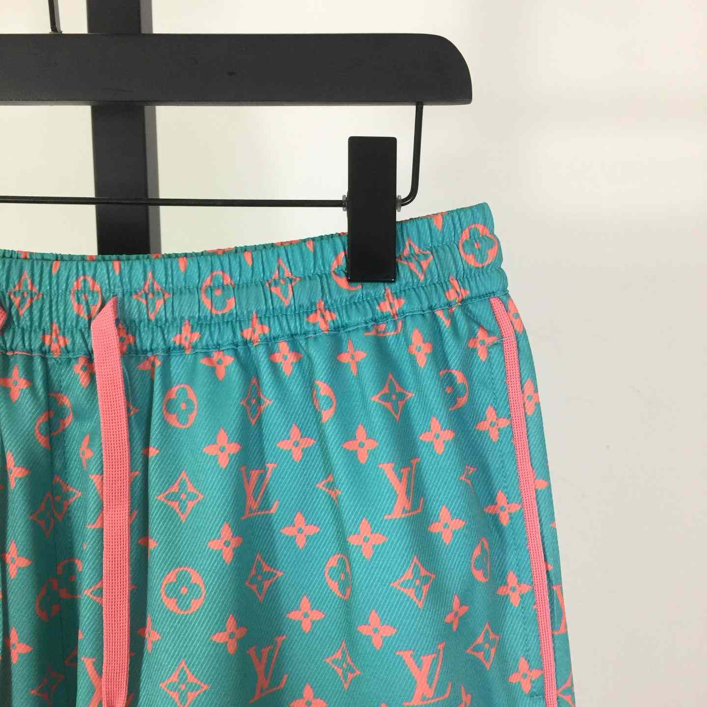 Louis Vuitton Monogram Silk Shorts   1AHVQI - EUR FASHION