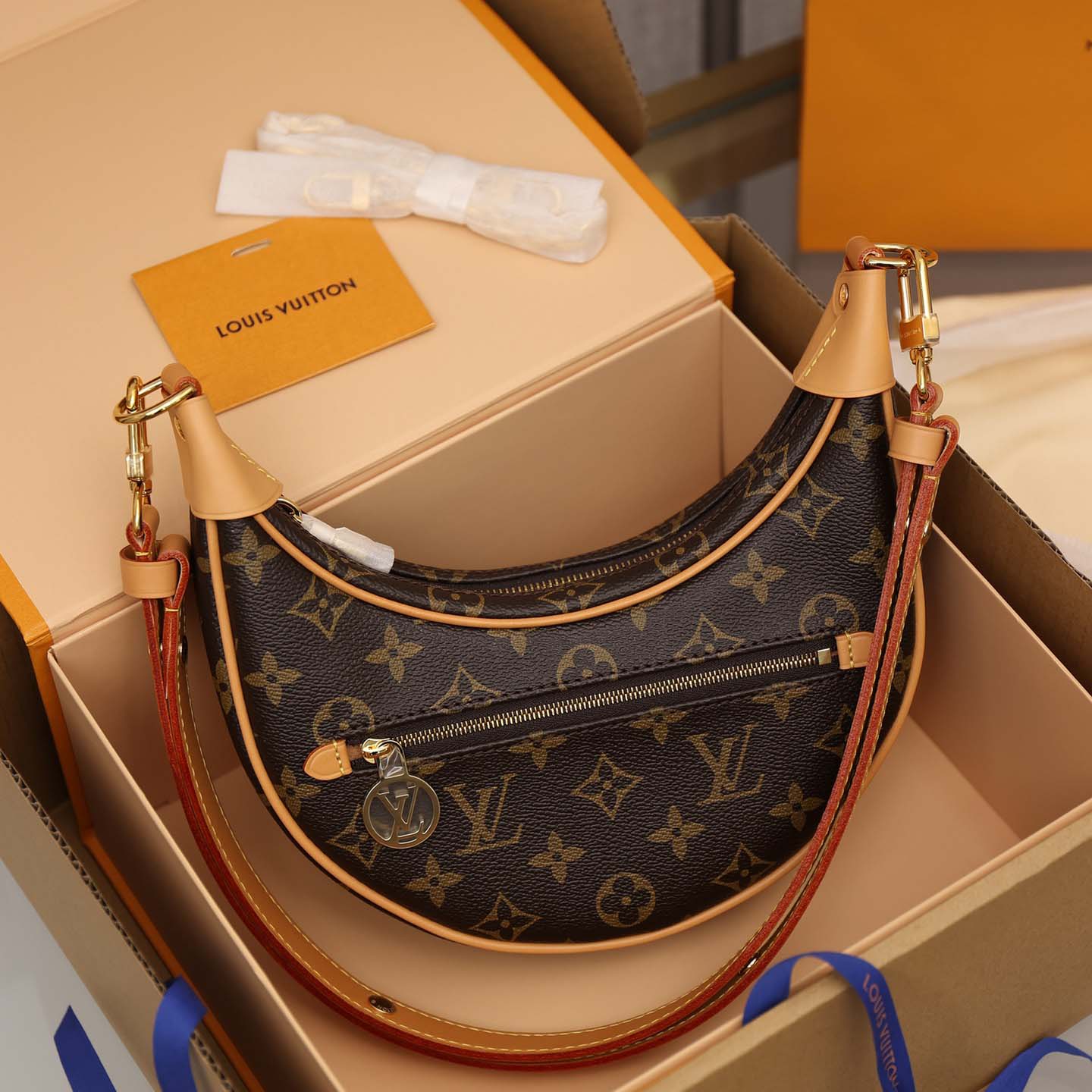 Louis Vuitton Loop  (23-13-6cm) M81098 - EUR FASHION