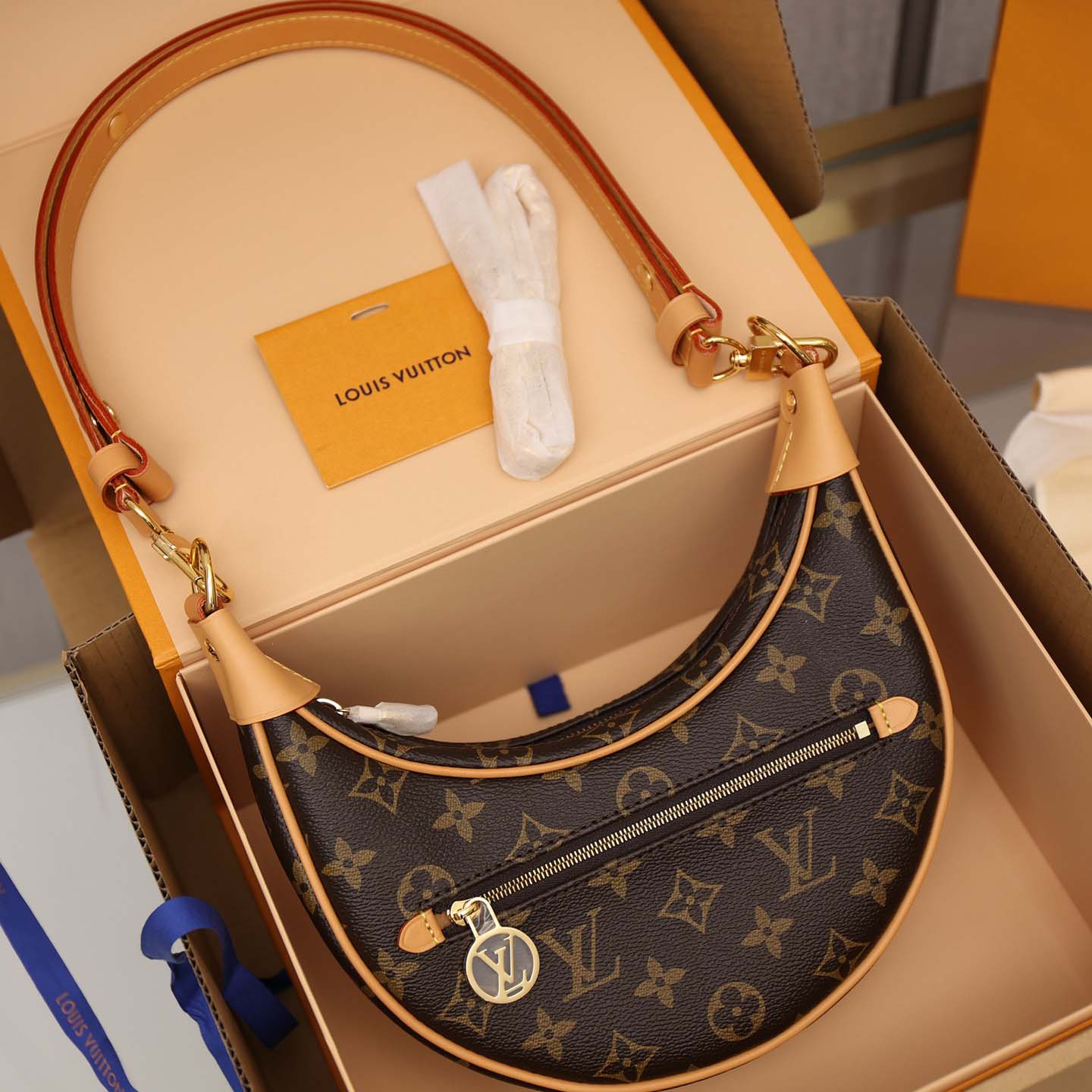Louis Vuitton Loop  (23-13-6cm) M81098 - EUR FASHION