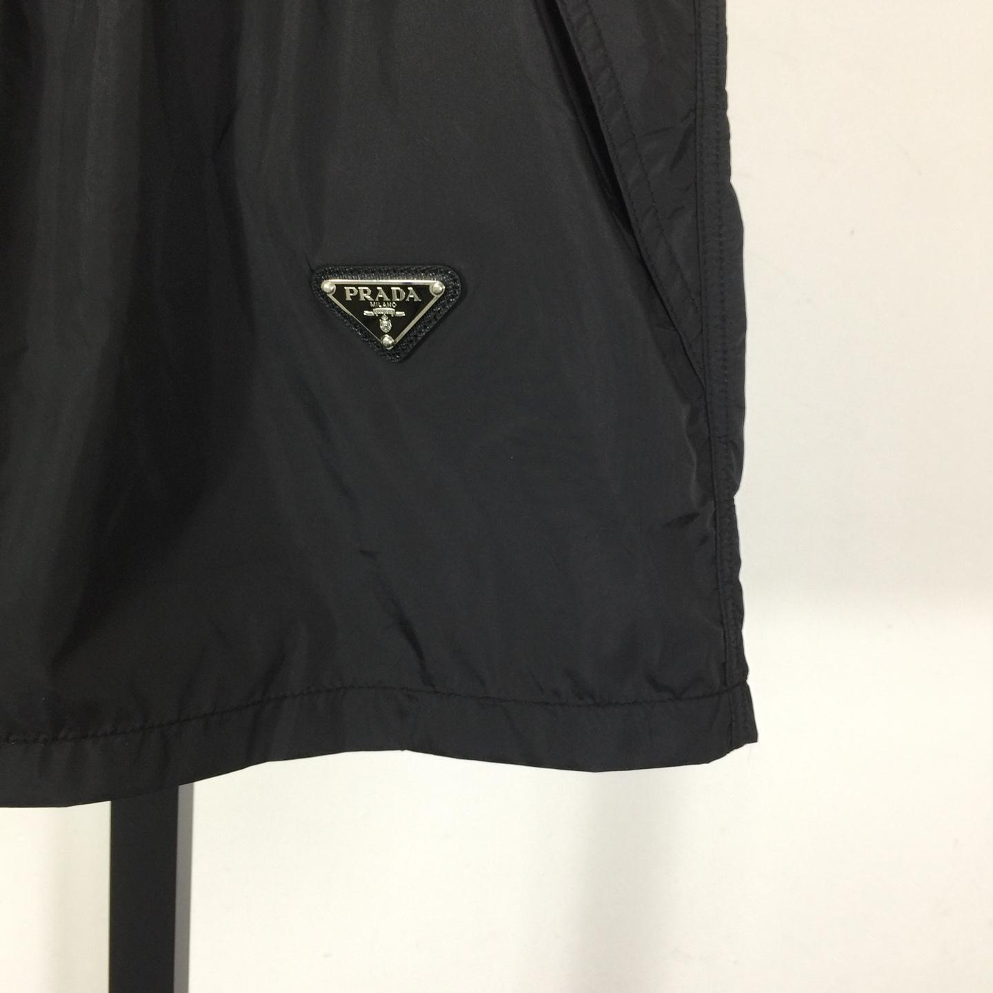 Prada Re-Nylon Shorts    - EUR FASHION