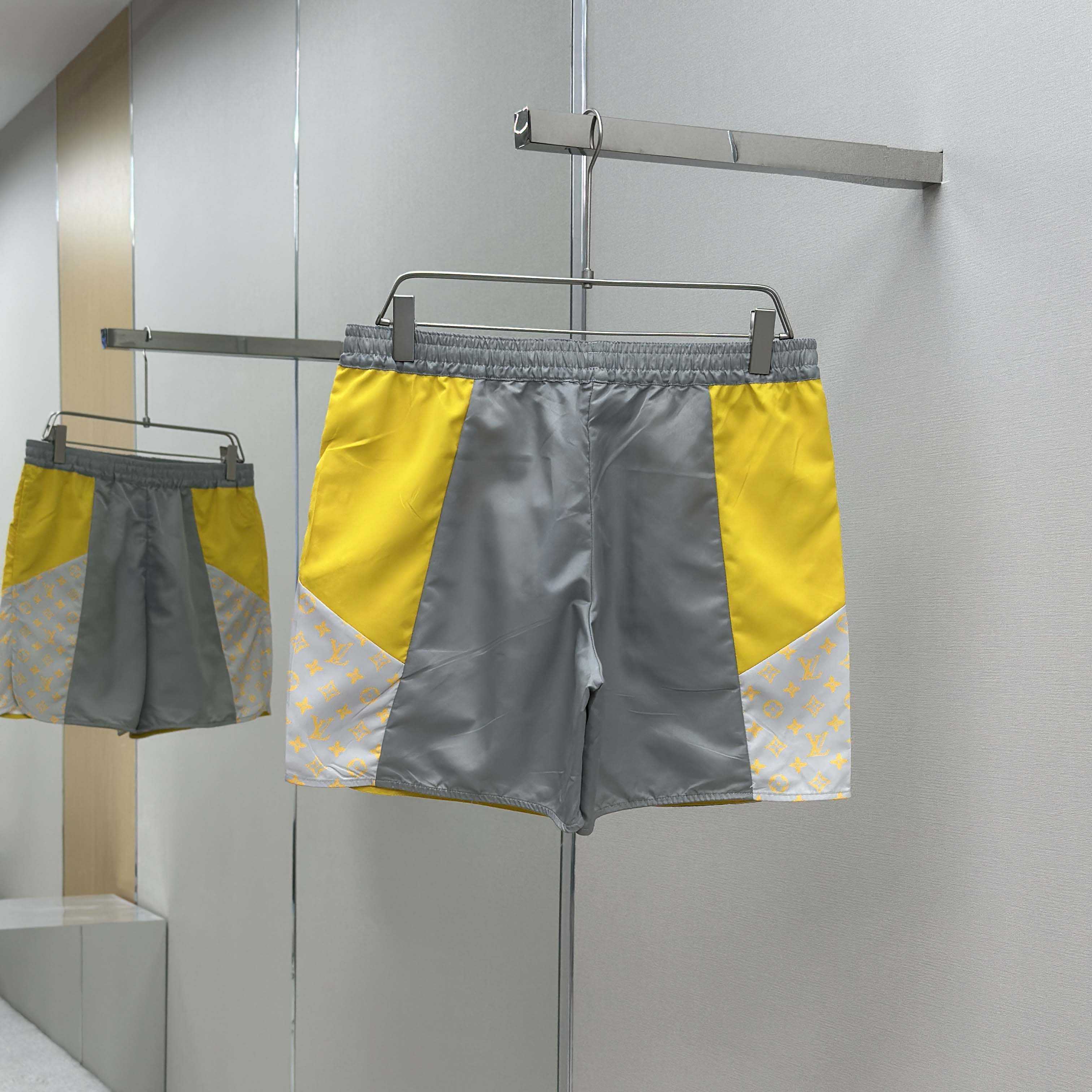 Louis Vuitton Monogram Track Shorts   1AHVQW - EUR FASHION
