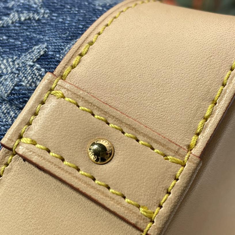 Louis Vuitton LV x TM Cosmetic Pouch GM   M13893 - EUR FASHION