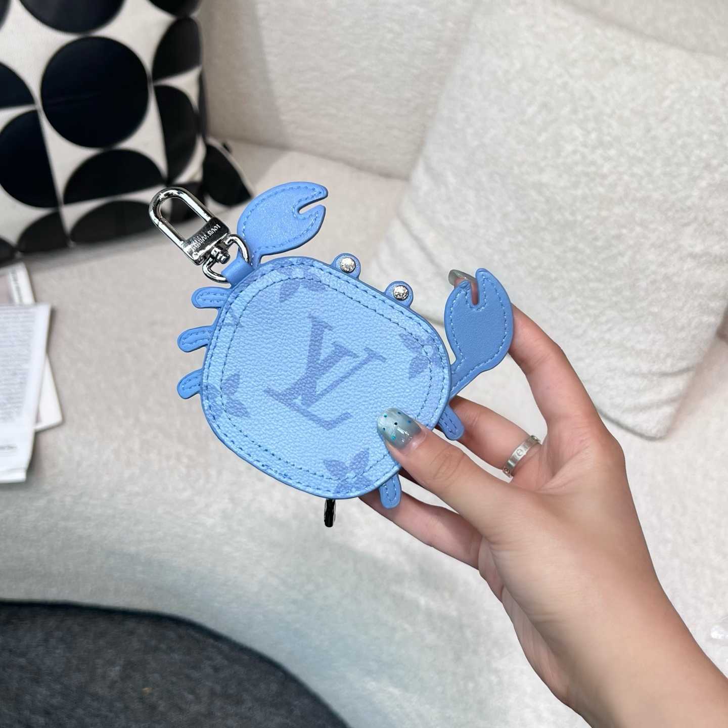 Louis Vuitton LV Crab Bag Charm   M02525 - EUR FASHION