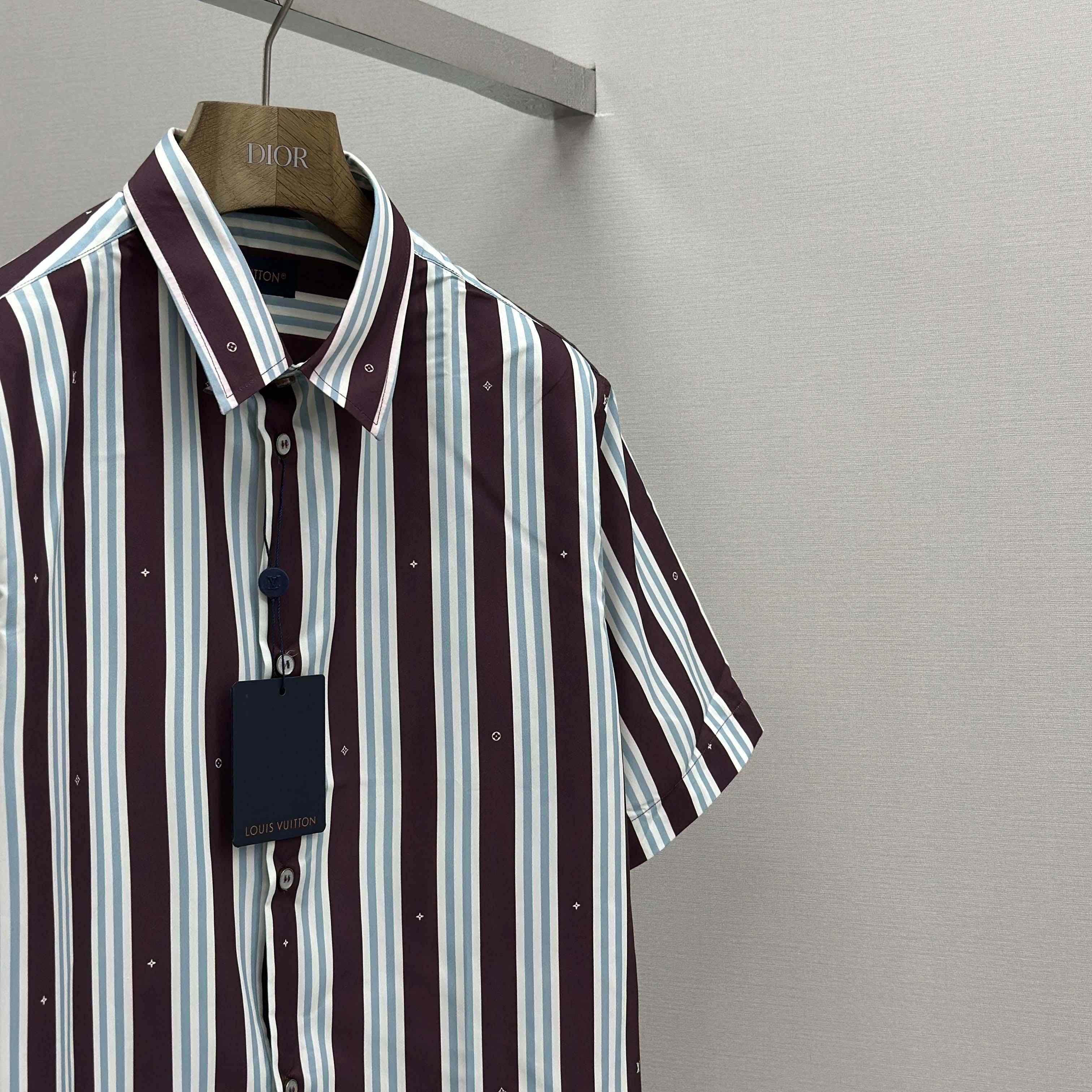 Louis Vuitton Striped Short-Sleeved Shirt   1AHVWE - EUR FASHION