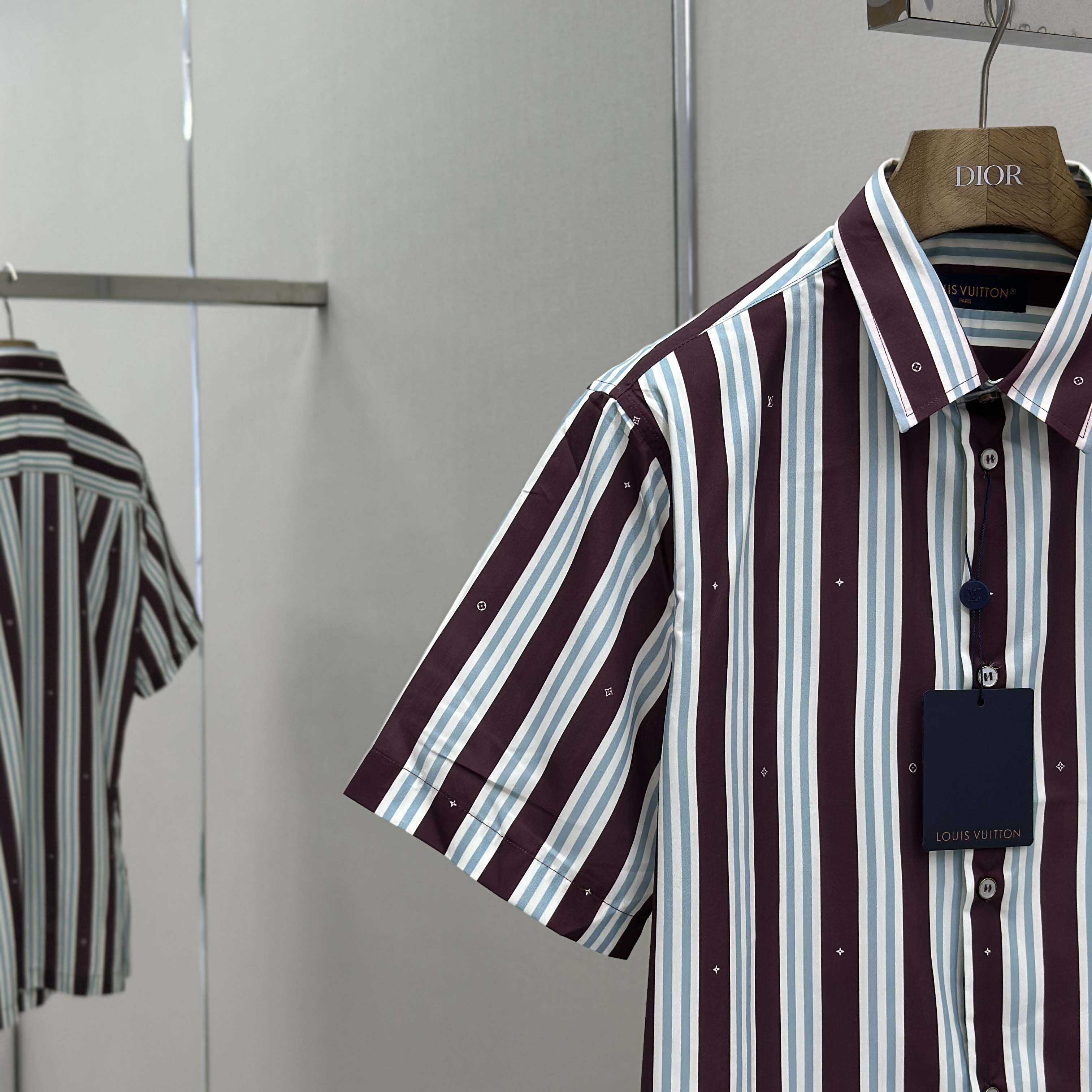 Louis Vuitton Striped Short-Sleeved Shirt   1AHVWE - EUR FASHION