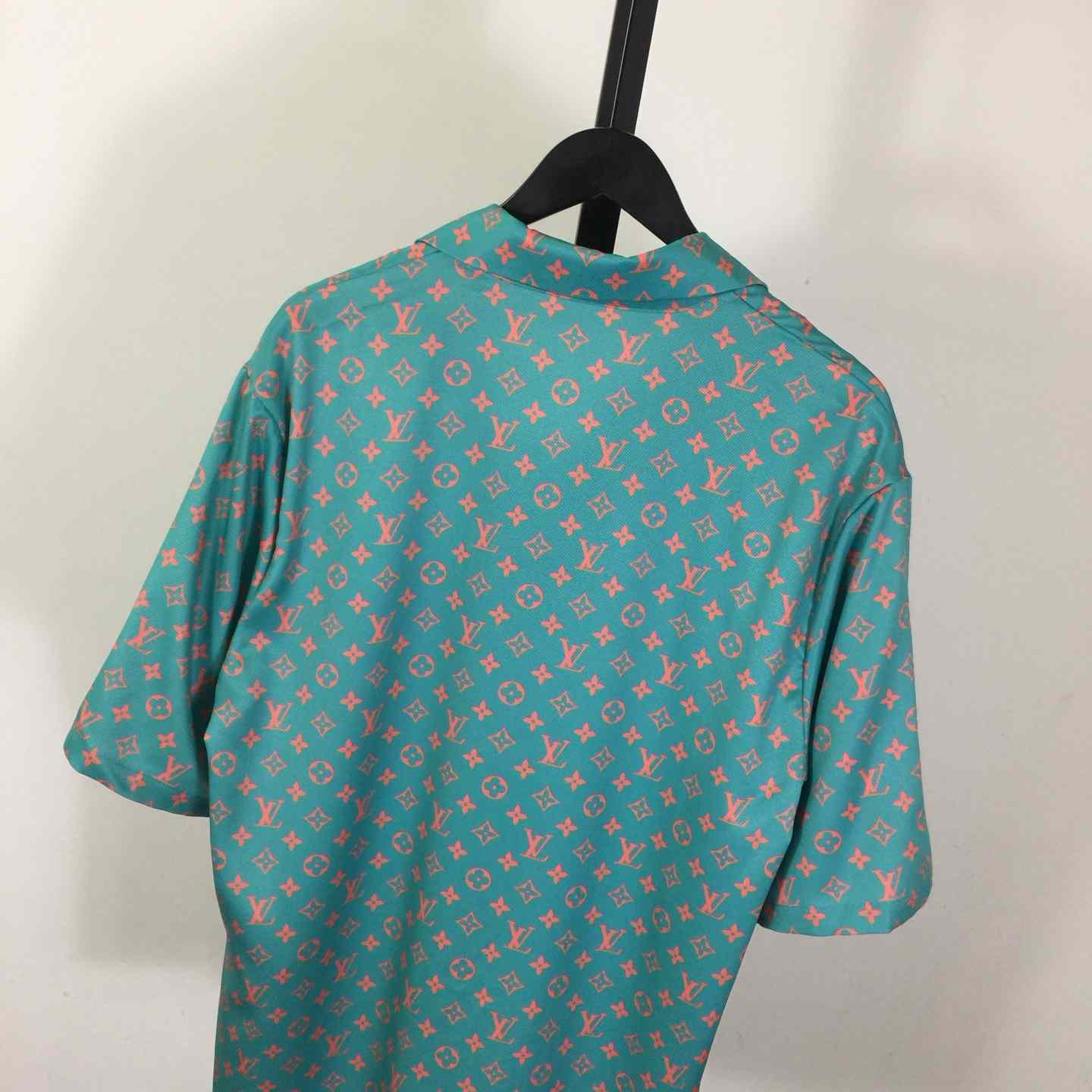Louis Vuitton Monogram Short-Sleeved Silk Shirt   1AHVU7 - EUR FASHION