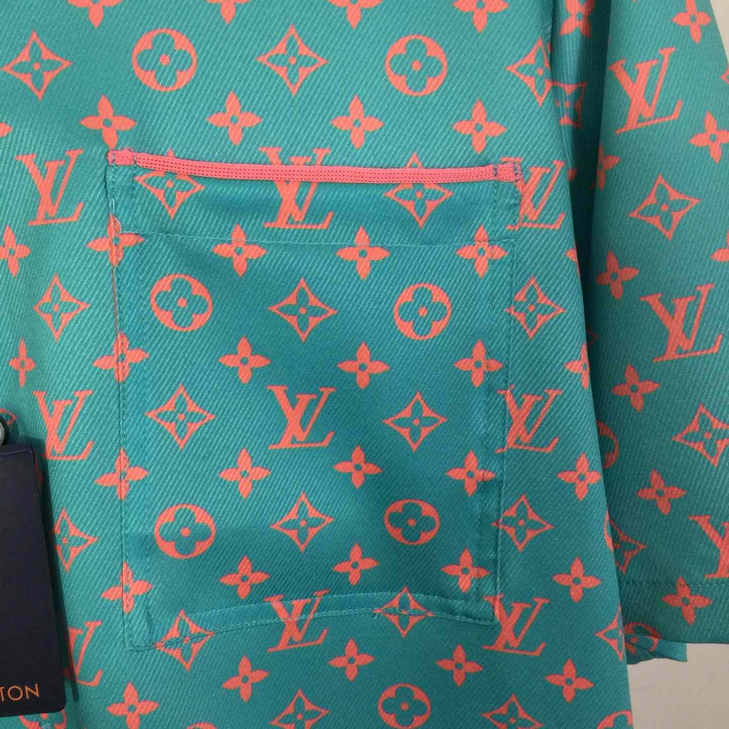 Louis Vuitton Monogram Short-Sleeved Silk Shirt   1AHVU7 - EUR FASHION
