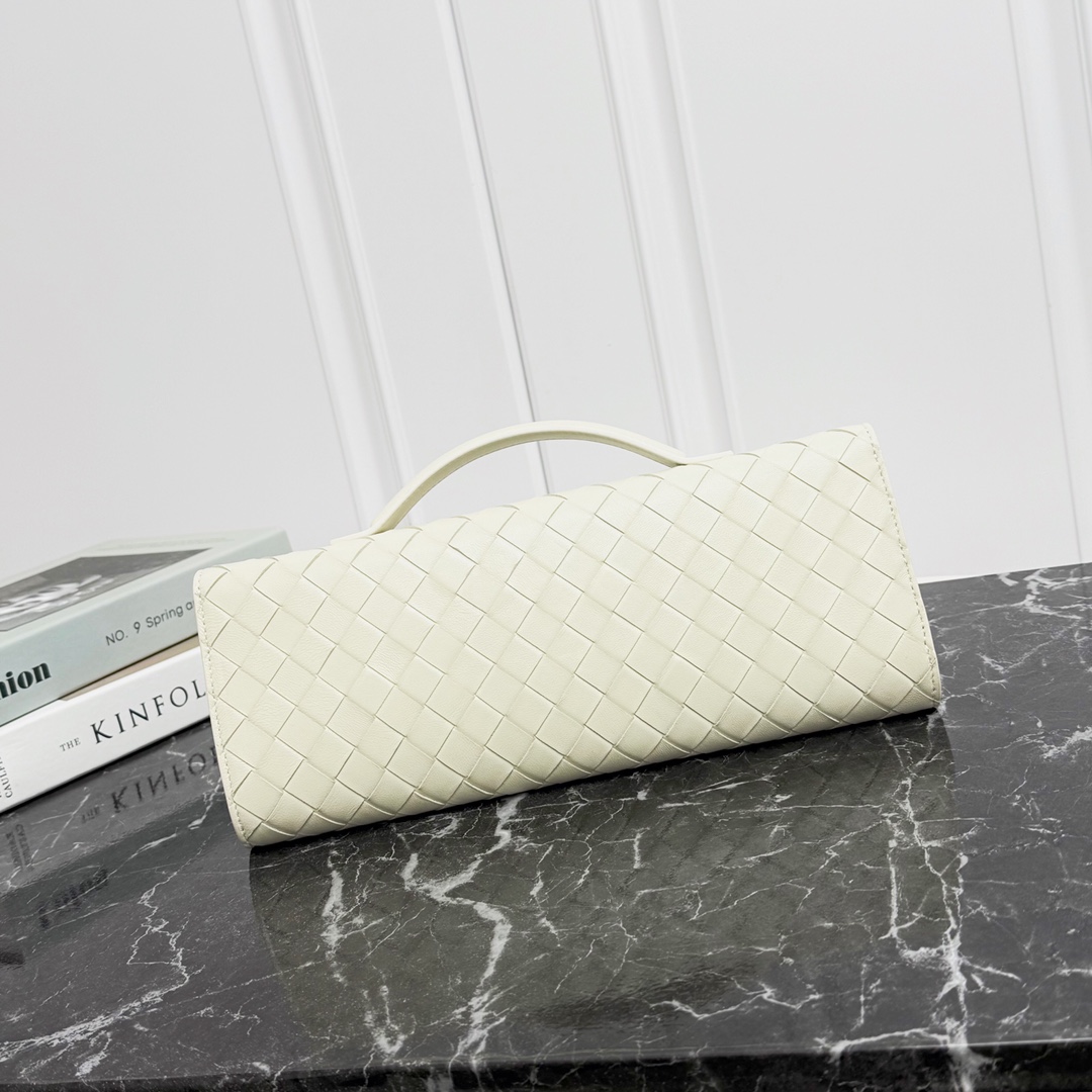 Bottega Veneta Andiamo Clutch 31*13*3cm - EUR FASHION
