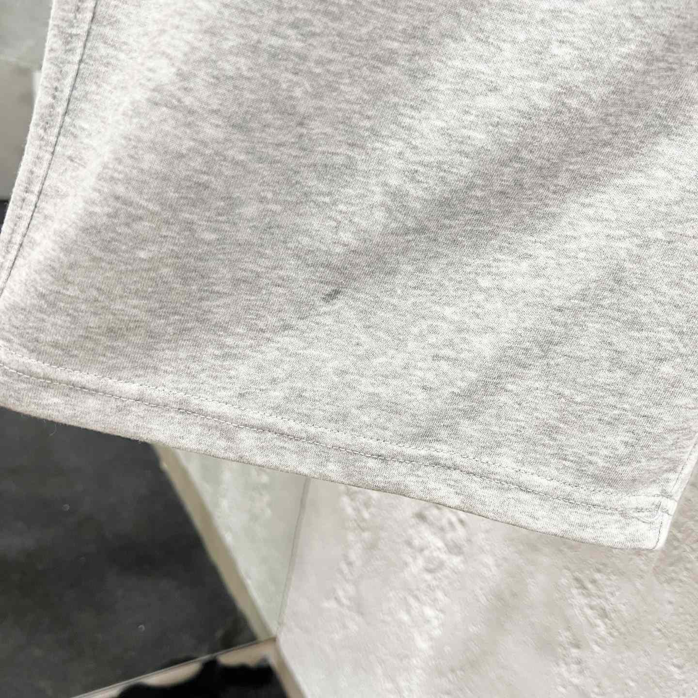 Prada Shorts    - EUR FASHION