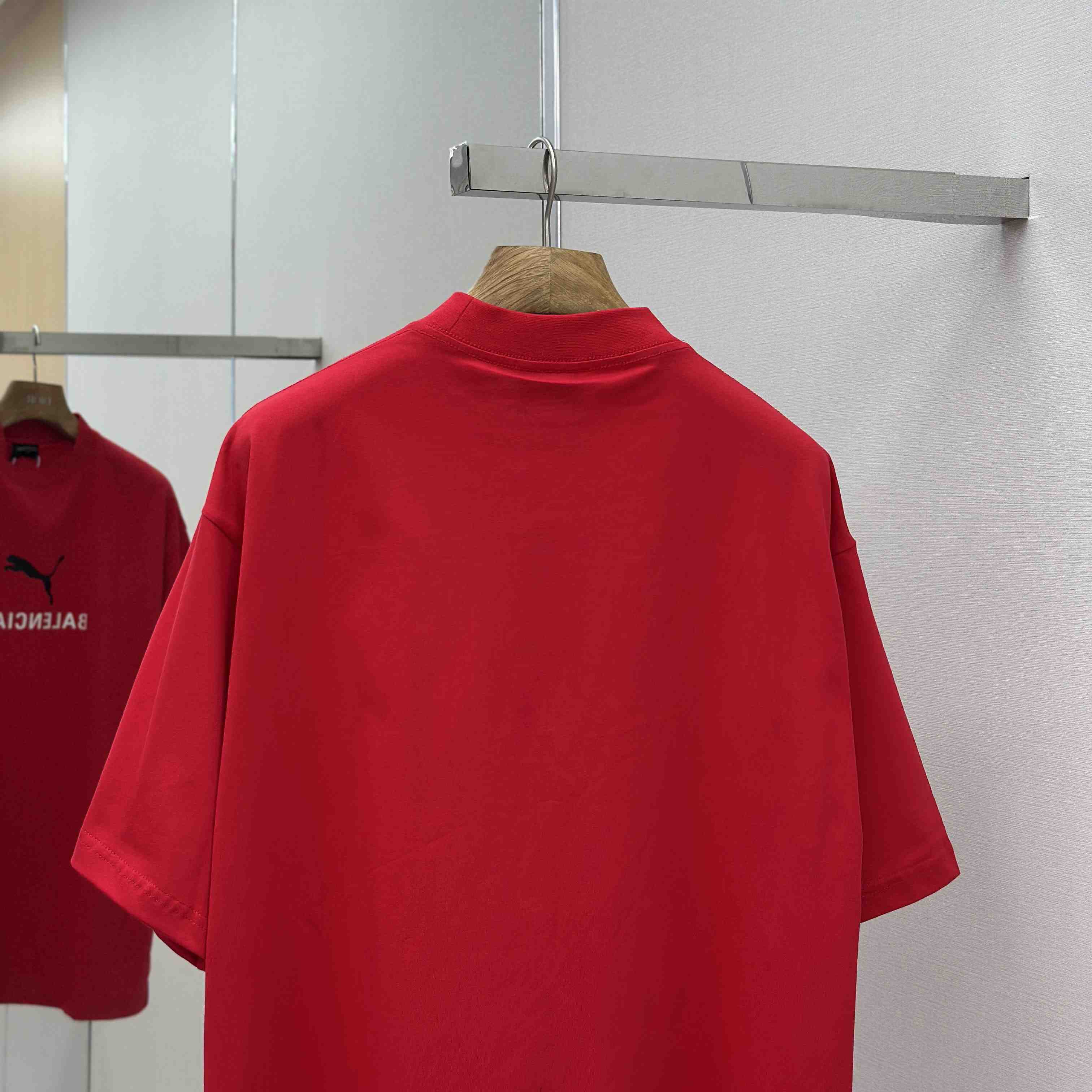Balenciaga I PUMA Oversized T-Shirt in Red Dry Jersey - EUR FASHION