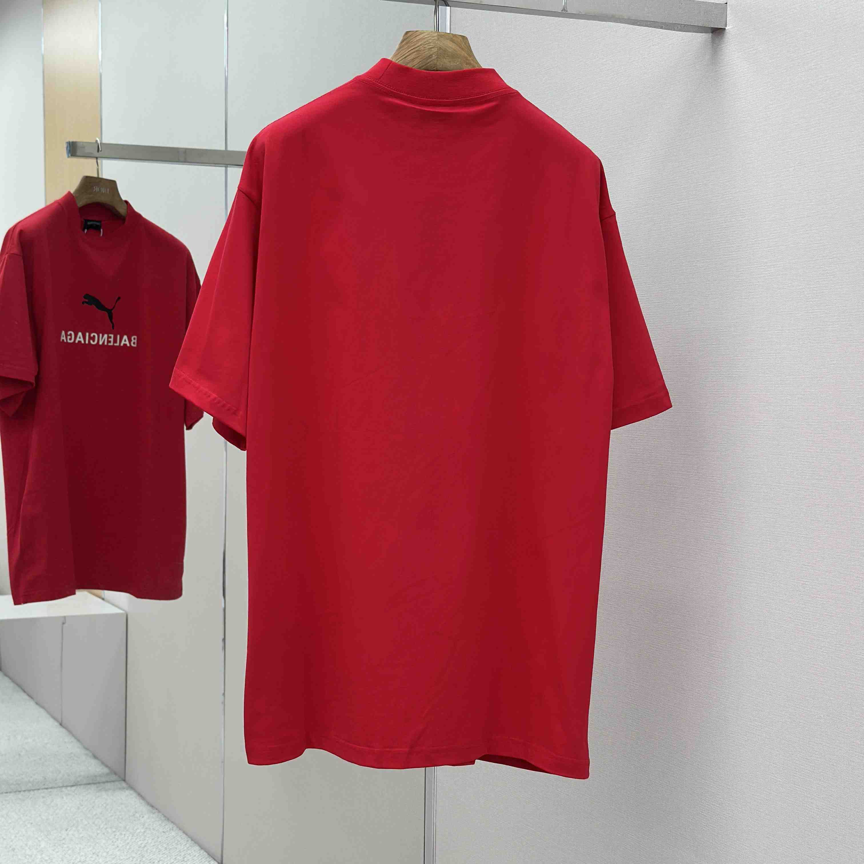 Balenciaga I PUMA Oversized T-Shirt in Red Dry Jersey - EUR FASHION