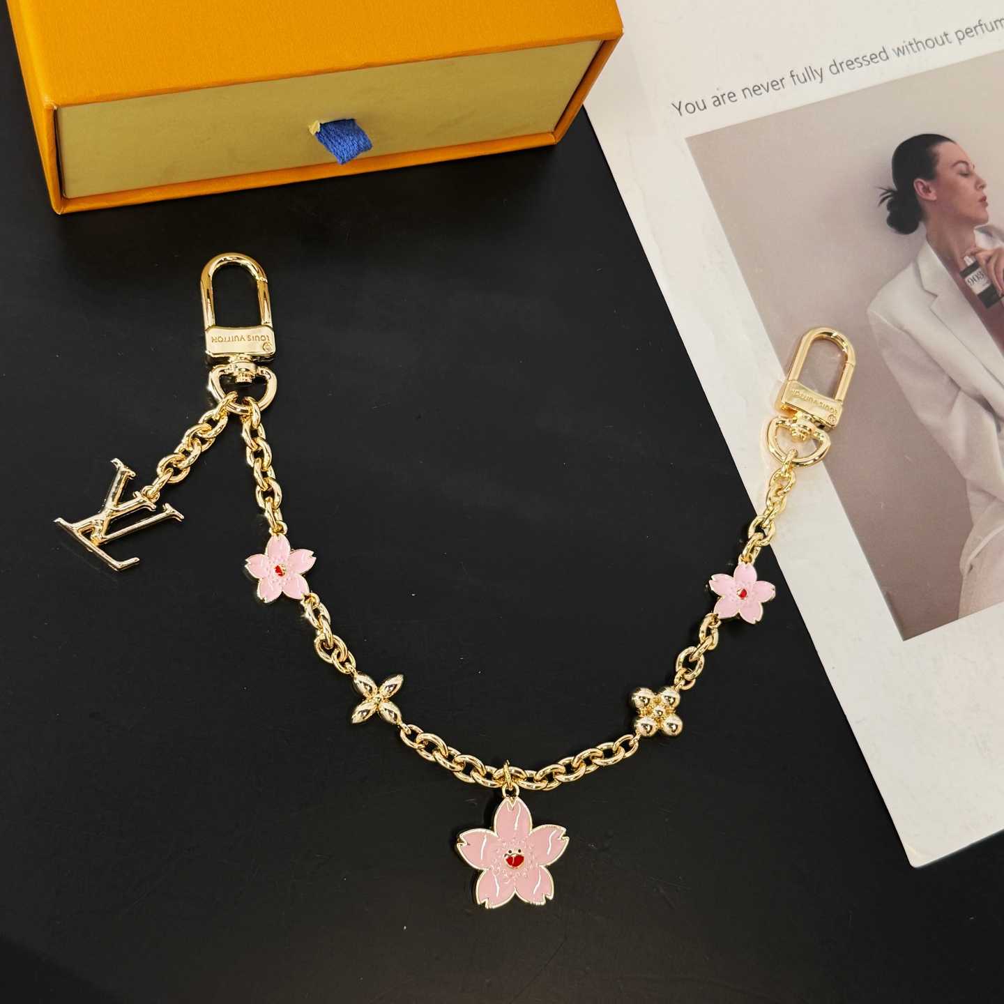 Louis Vuitton LV x TM Cherry Blossom Bag Chain   M02540 - EUR FASHION