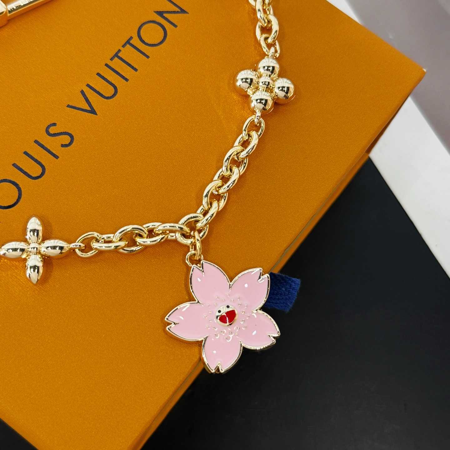 Louis Vuitton LV x TM Cherry Blossom Bag Chain   M02540 - EUR FASHION