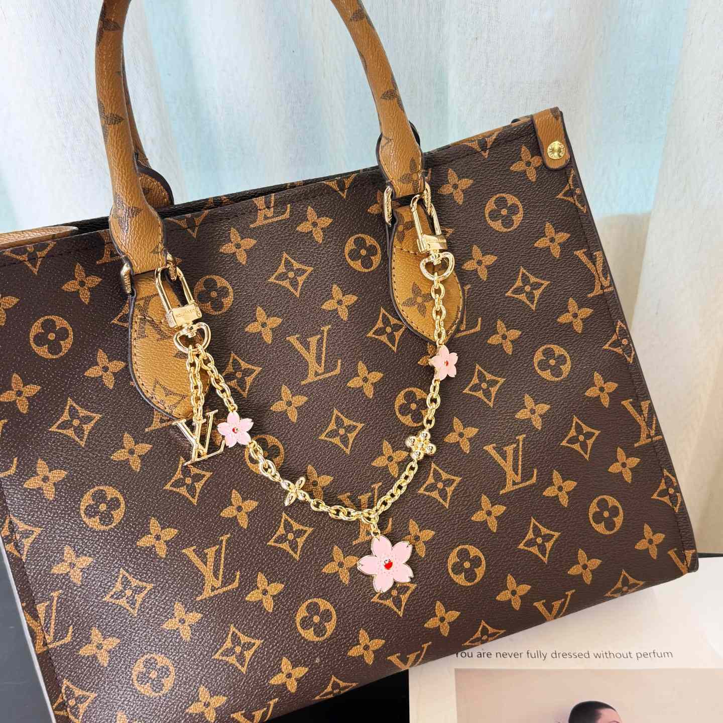 Louis Vuitton LV x TM Cherry Blossom Bag Chain   M02540 - EUR FASHION