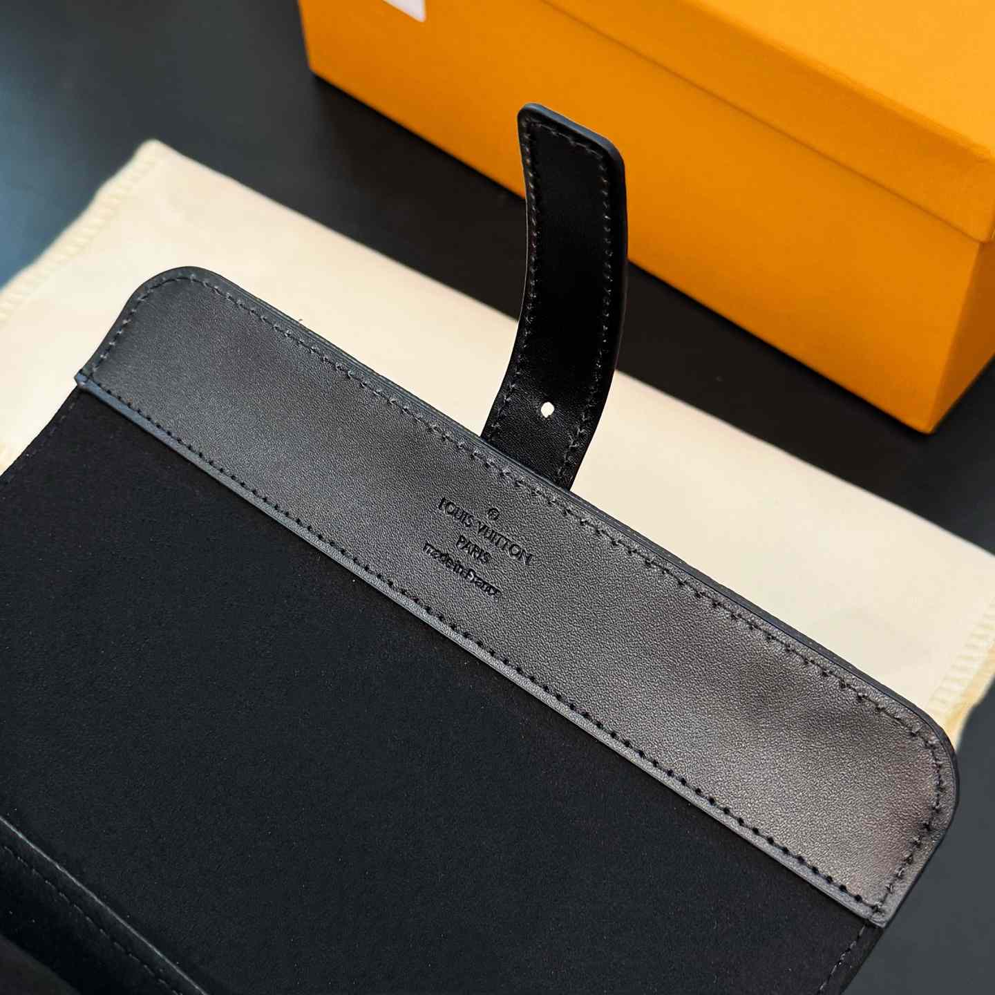 Louis Vuitton 3 Watch Case    - EUR FASHION