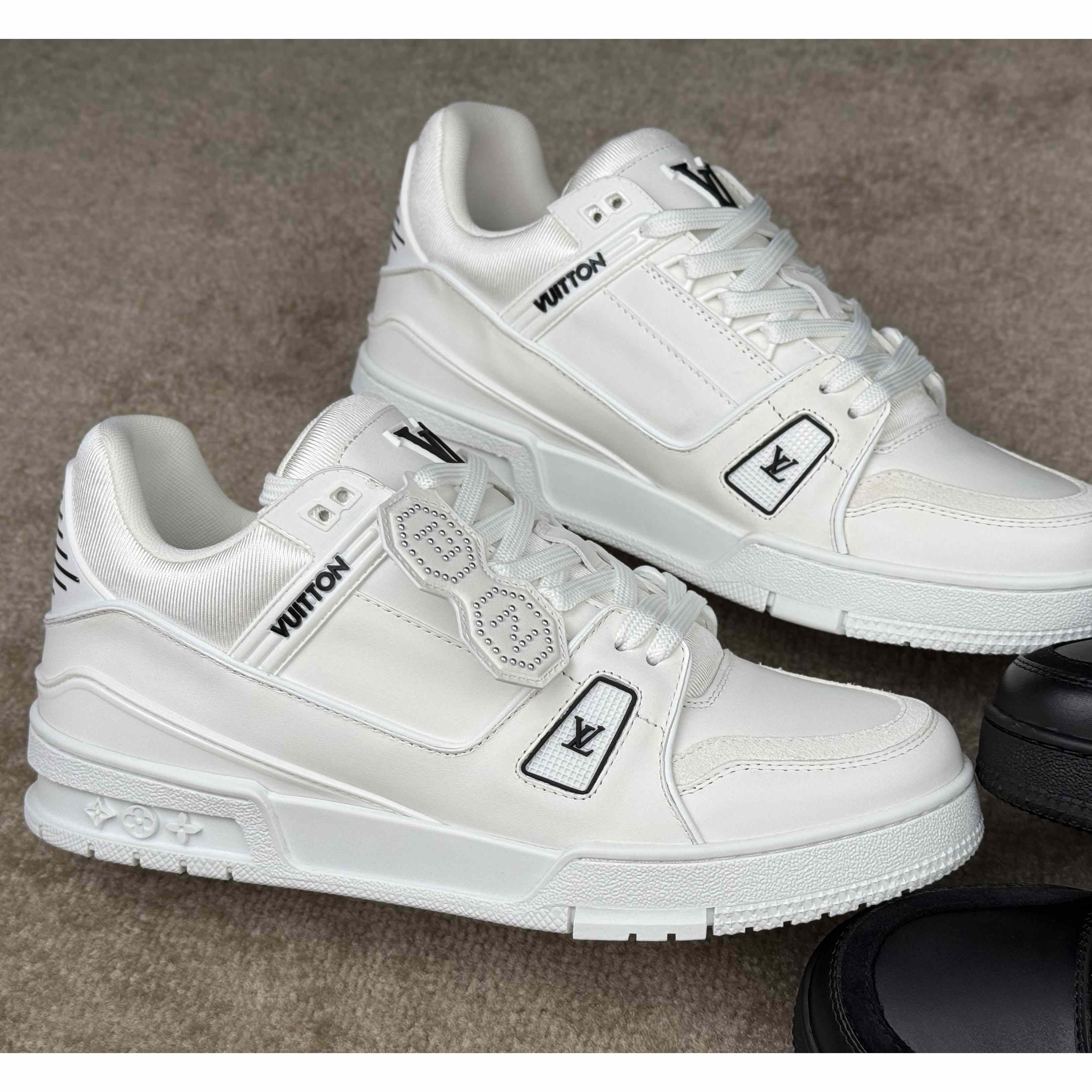 Louis Vuitton LV Trainer Sneaker   1AIKRA - EUR FASHION