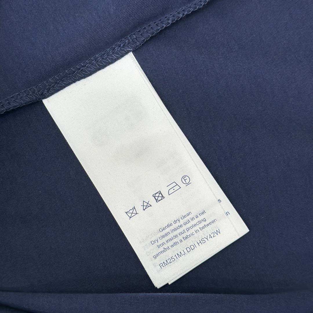 Louis Vuitton Signature Zipper Detail T-Shirt   1AI469 - EUR FASHION