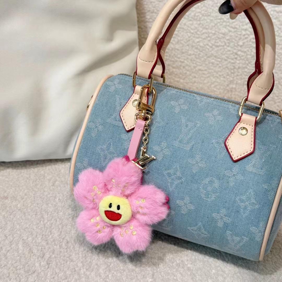Louis Vuitton LV x TM Cherry Blossom Bag Charm   M02485 - EUR FASHION