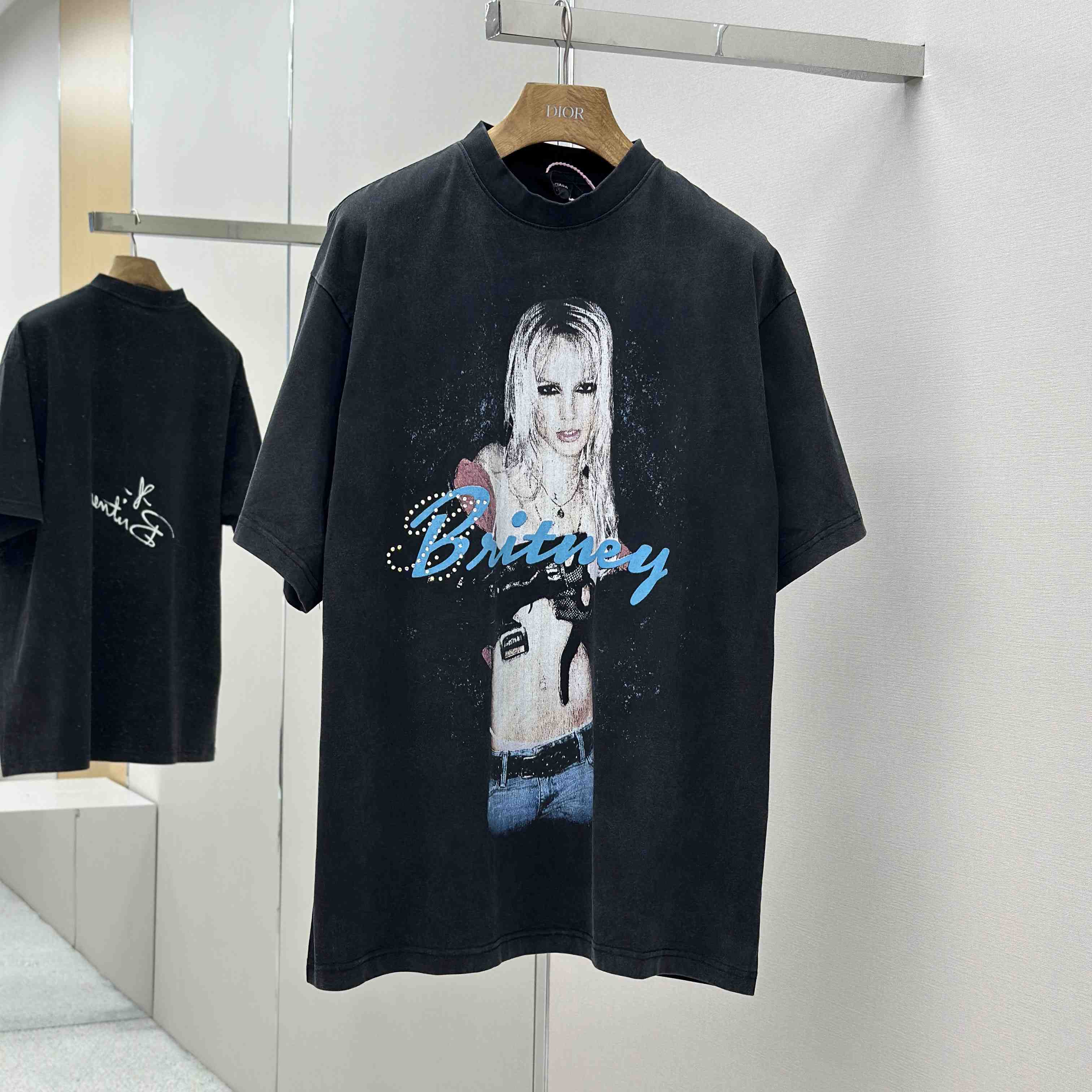  - EUR FASHION