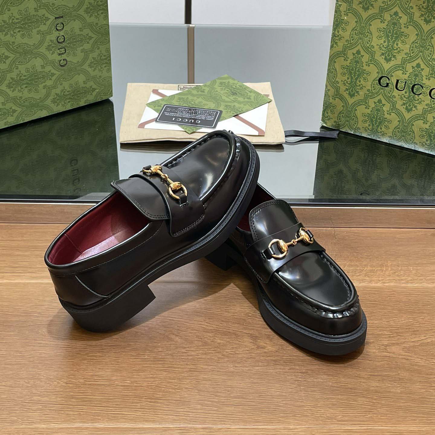 Gucci Women's loafer with Horsebit - EUR FASHION