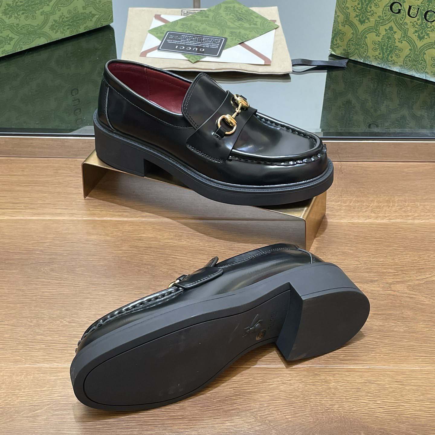 Gucci Women's loafer with Horsebit - EUR FASHION