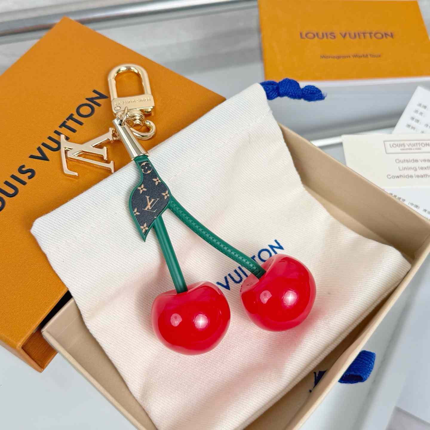 Louis Vuitton LV x TM Cerise Bag Charm   M02476 - EUR FASHION