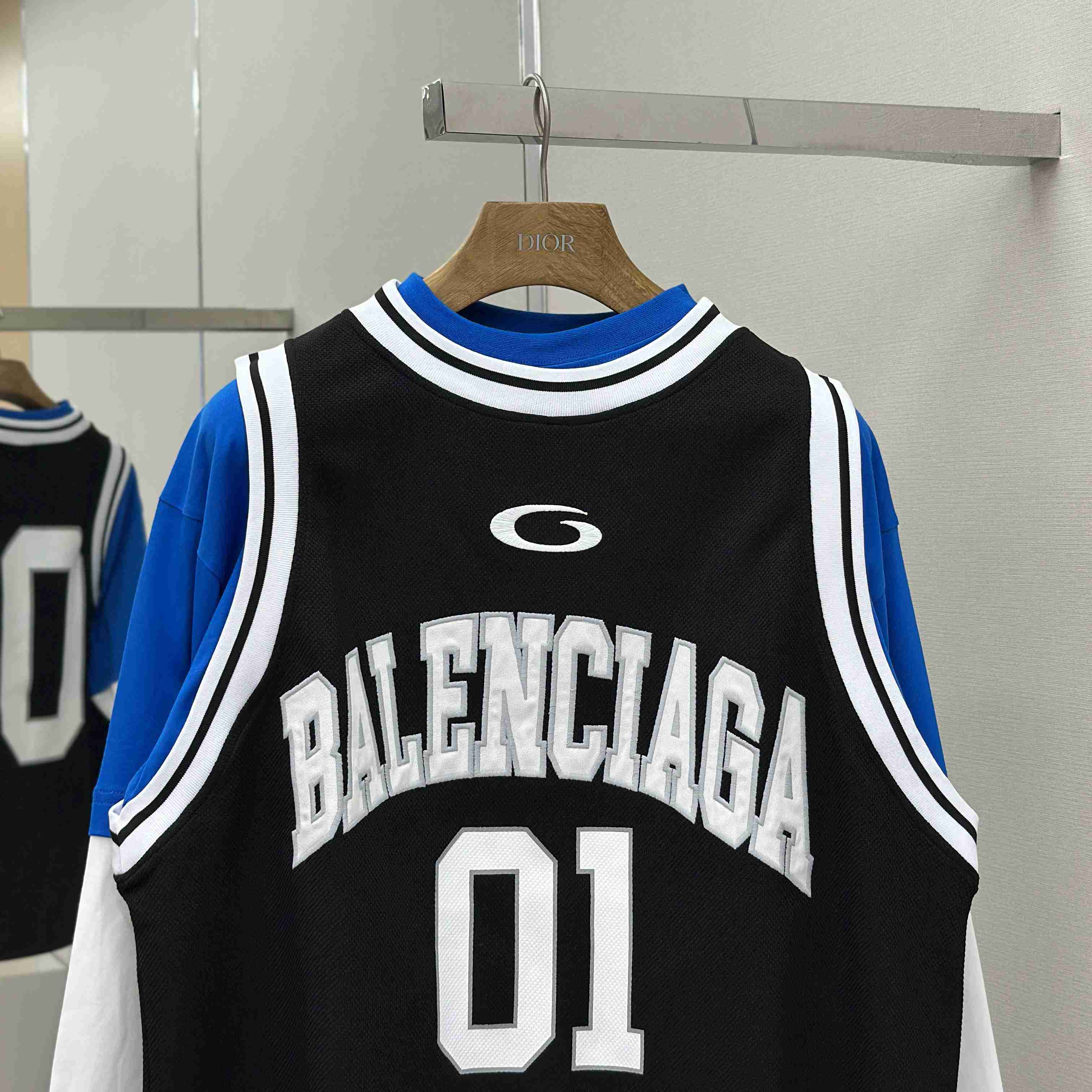 Balenciaga Basketball Series - Layered Long Sleeve T-Shirt In Black And White Sporty Mesh Jersey - EUR FASHION