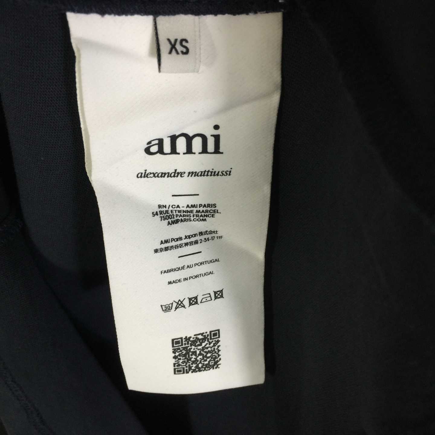 AMI Paris T-Shirt In Dark Blue - EUR FASHION