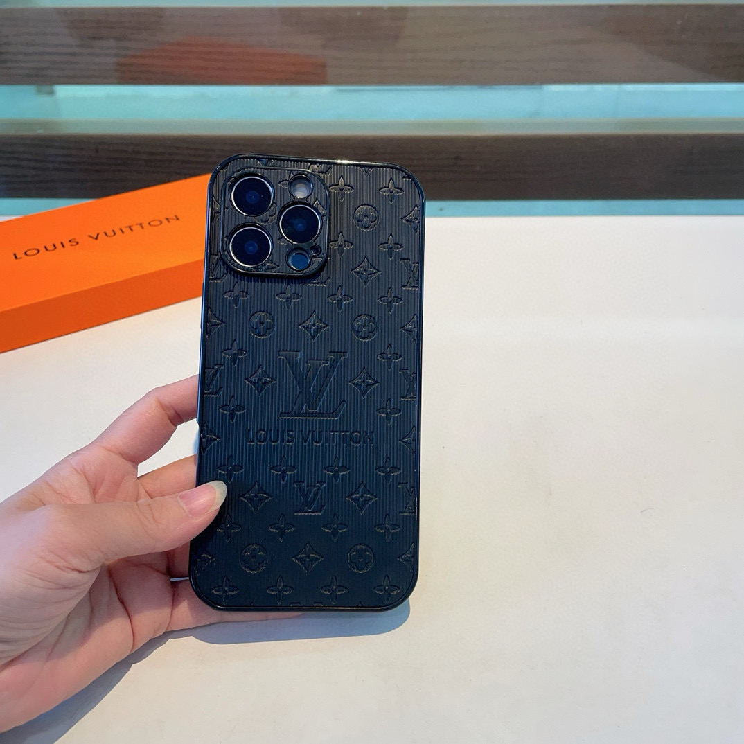 Louis Vuitton Phone Case  - EUR FASHION