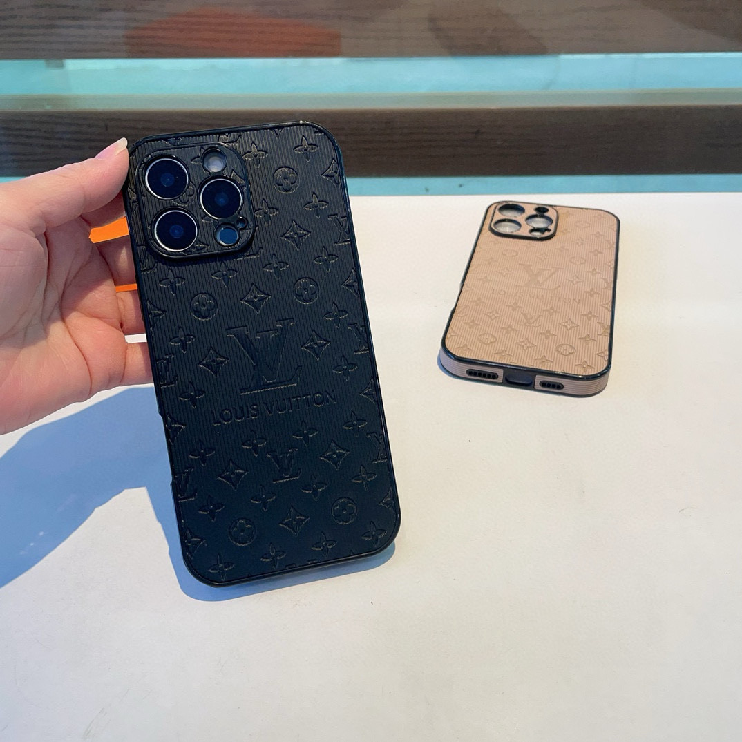 Louis Vuitton Phone Case  - EUR FASHION