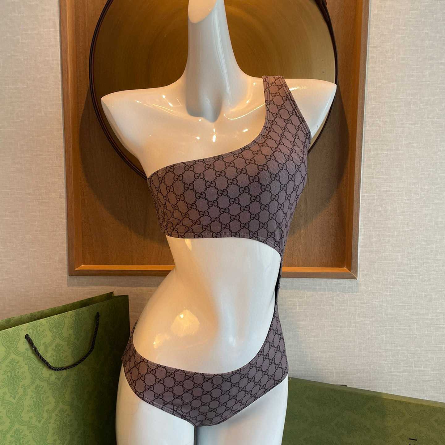  - EUR FASHION