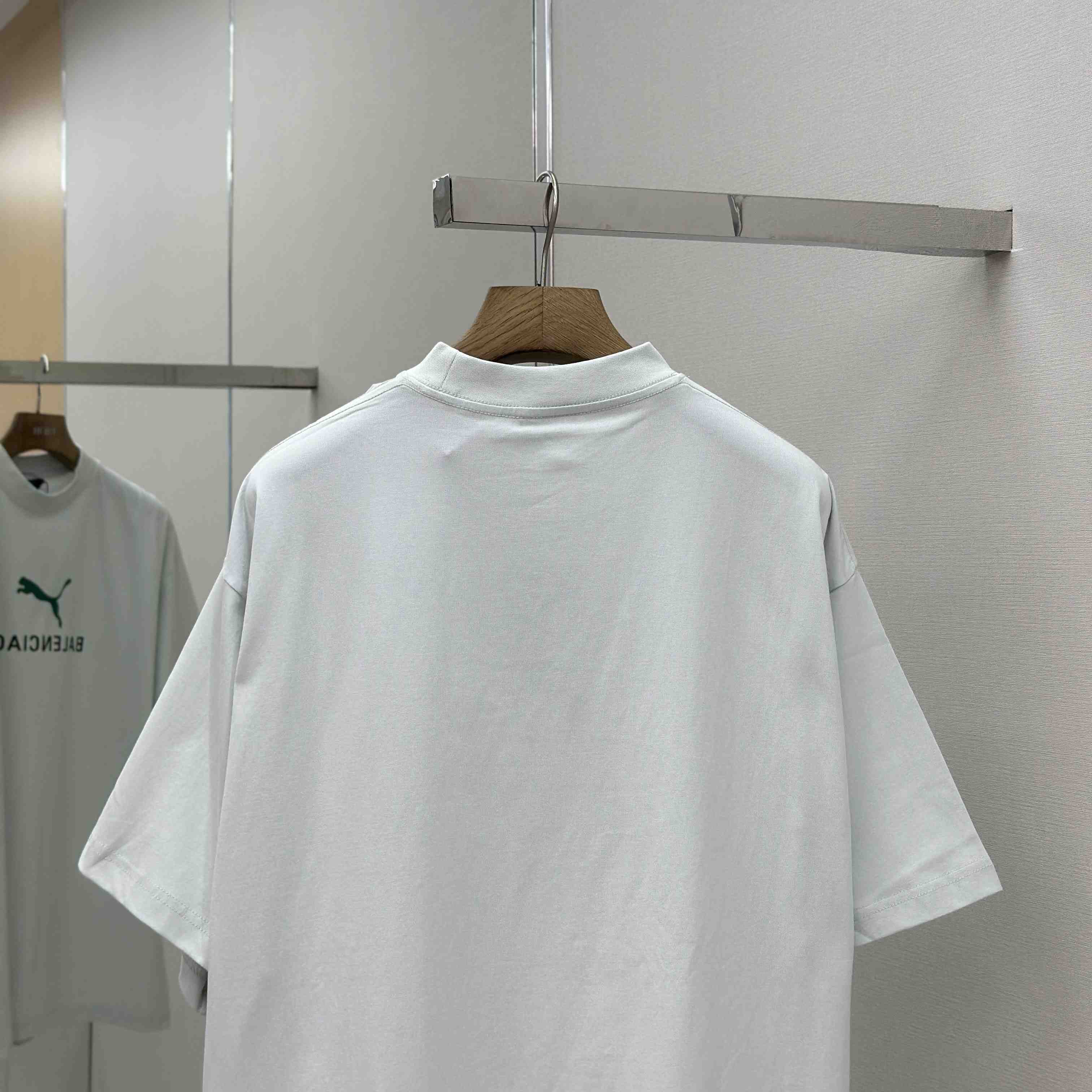 Balenciaga I PUMA Oversized T-Shirt in dirty white dry jersey - EUR FASHION