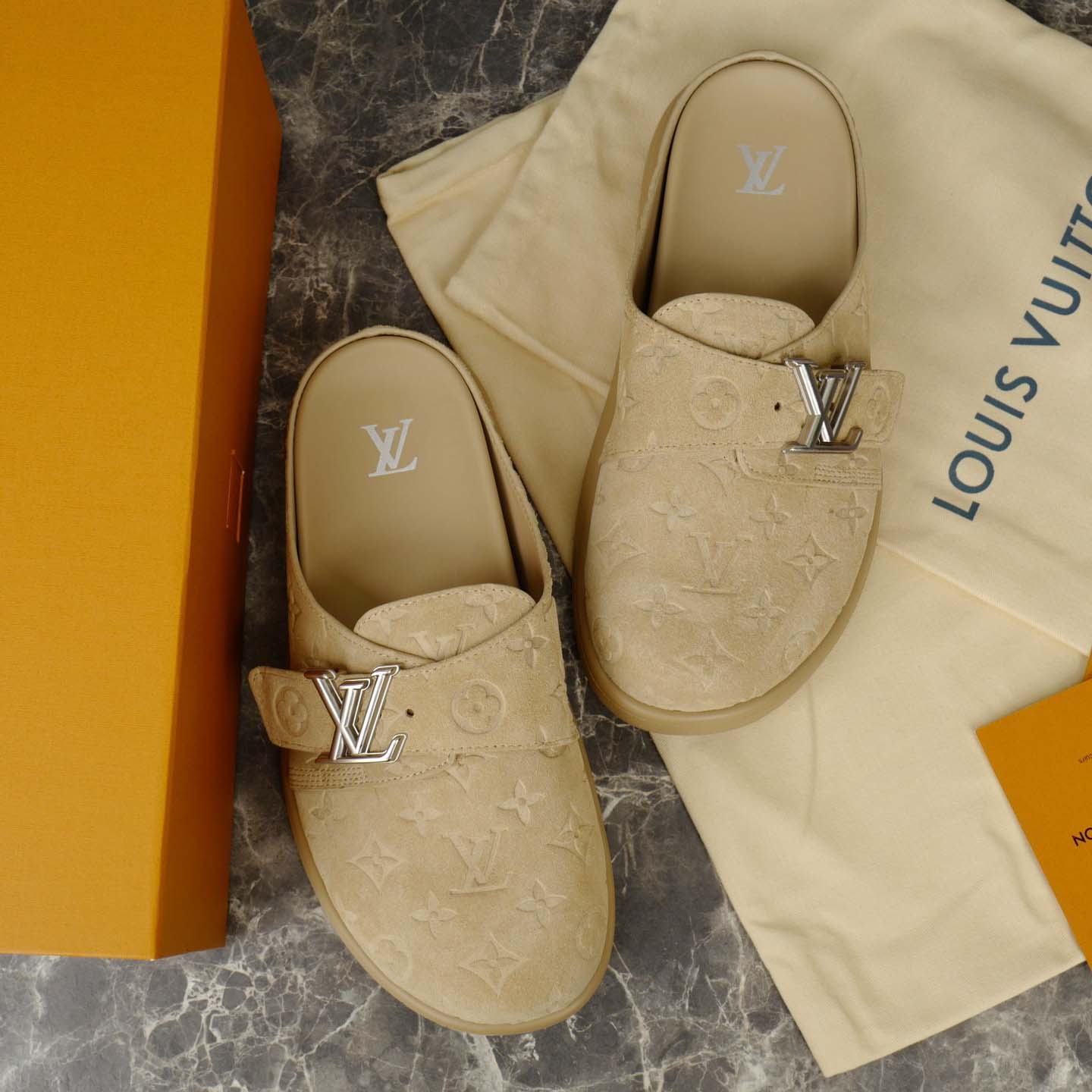 Louis Vuitton LV Easy Mule   1AHQR1 - EUR FASHION