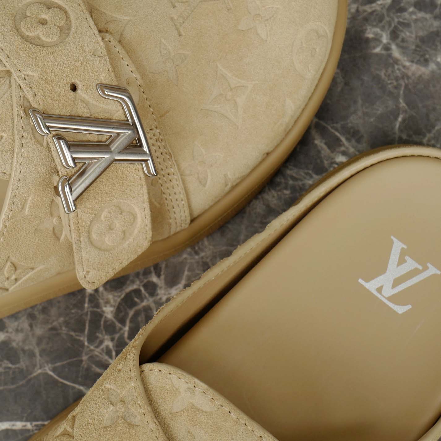 Louis Vuitton LV Easy Mule   1AHQR1 - EUR FASHION