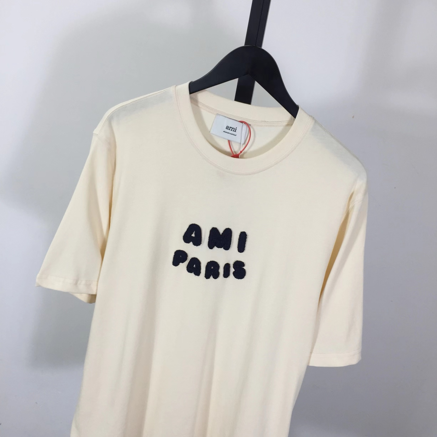 AMI Paris T-Shirt  - EUR FASHION