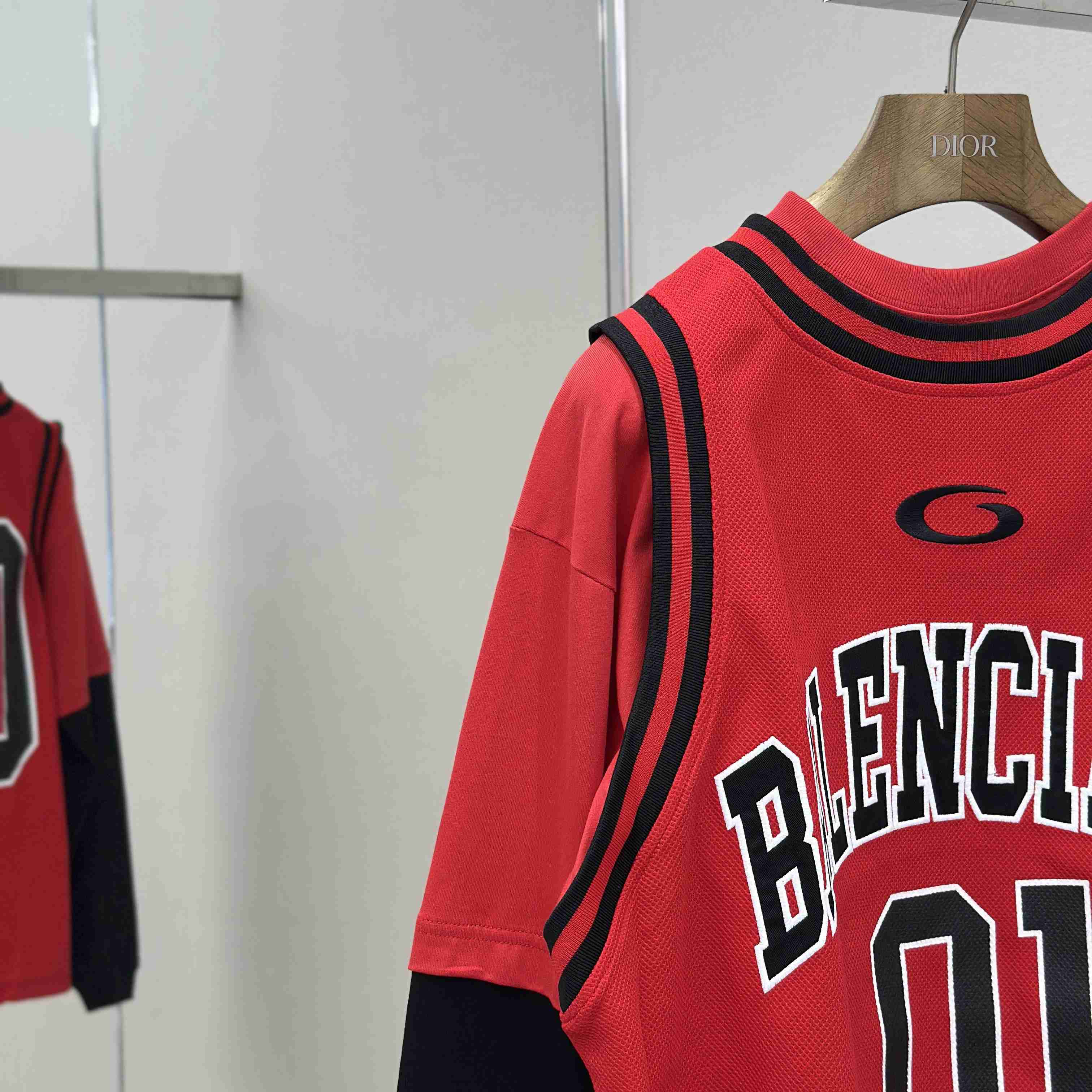 Balenciaga Basketball Series - Layered Long Sleeve T-Shirt In Red And Black Sporty Mesh Jersey - EUR FASHION
