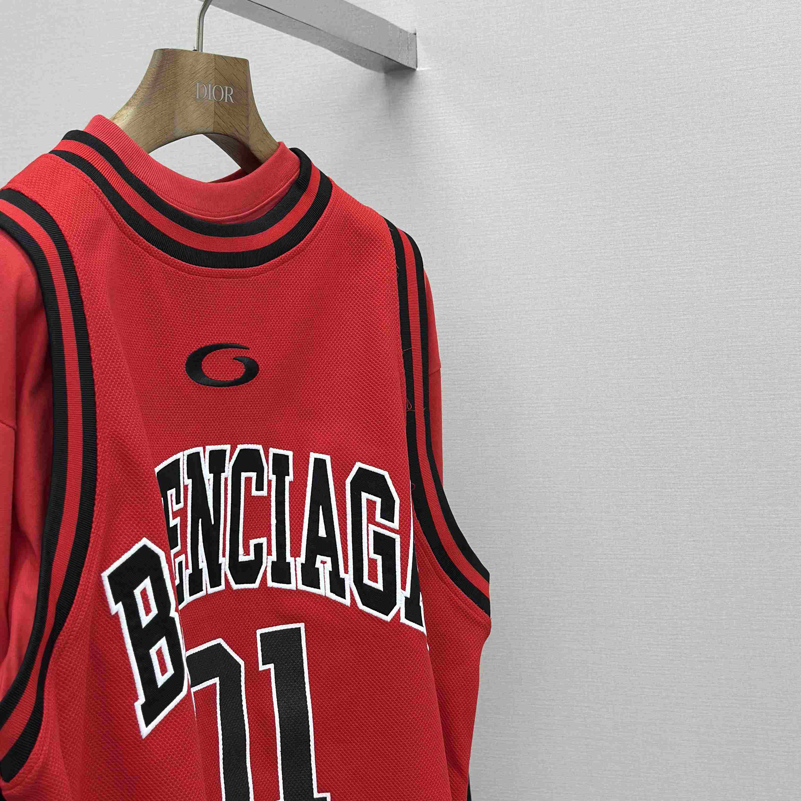 Balenciaga Basketball Series - Layered Long Sleeve T-Shirt In Red And Black Sporty Mesh Jersey - EUR FASHION