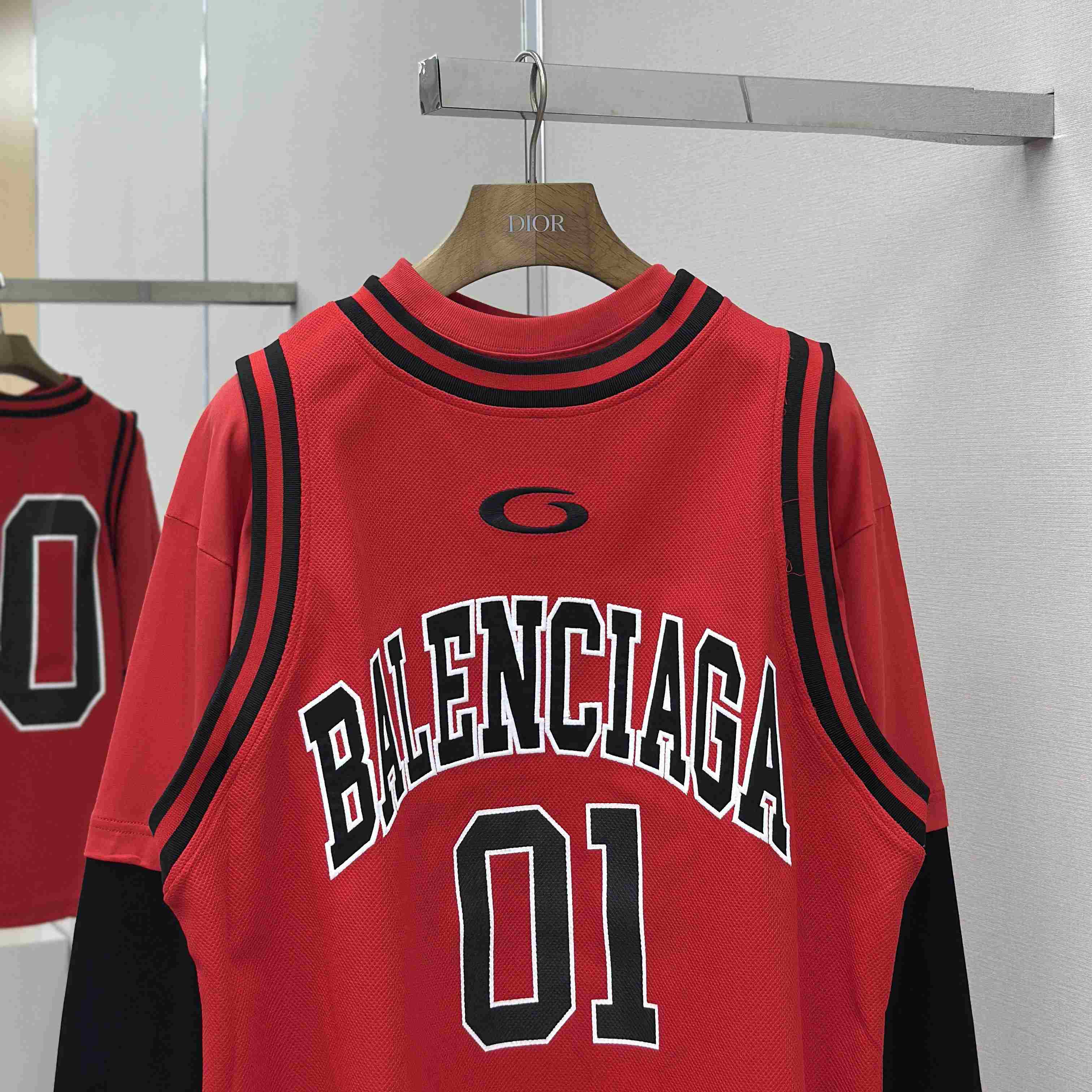 Balenciaga Basketball Series - Layered Long Sleeve T-Shirt In Red And Black Sporty Mesh Jersey - EUR FASHION