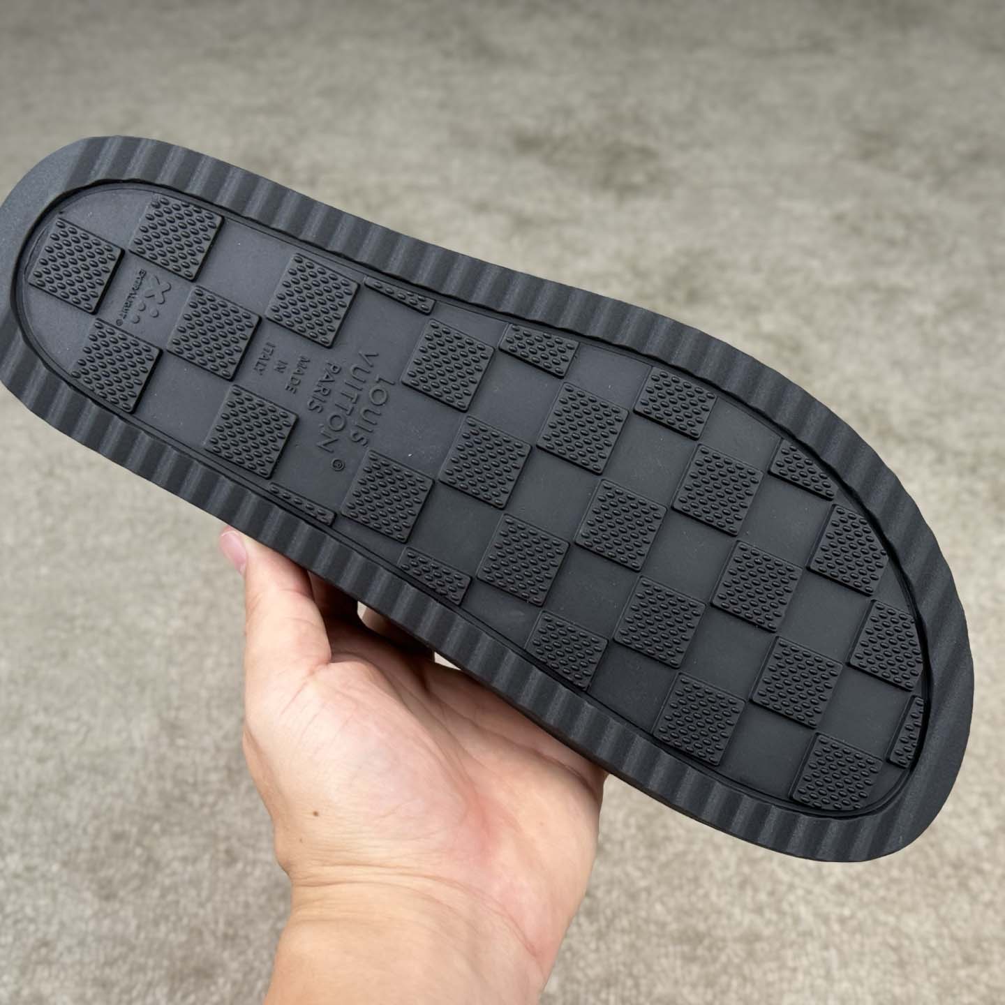Louis Vuitton Miami Mule   1AHSNO - EUR FASHION