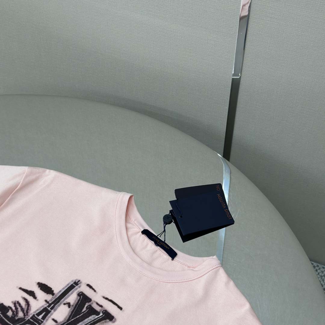 Louis Vuitton Graphic T-Shirt   1AIMMQ - EUR FASHION