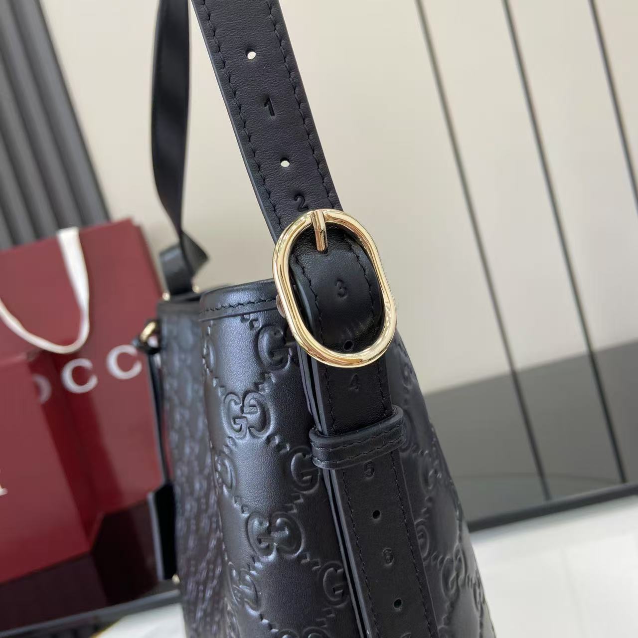 Gucci GG Emblem Small Shoulder Bag - EUR FASHION