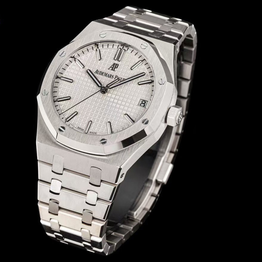 Audemars Piguet Royal Oak Self Winding Watch - 41mm 15500ST - EUR FASHION