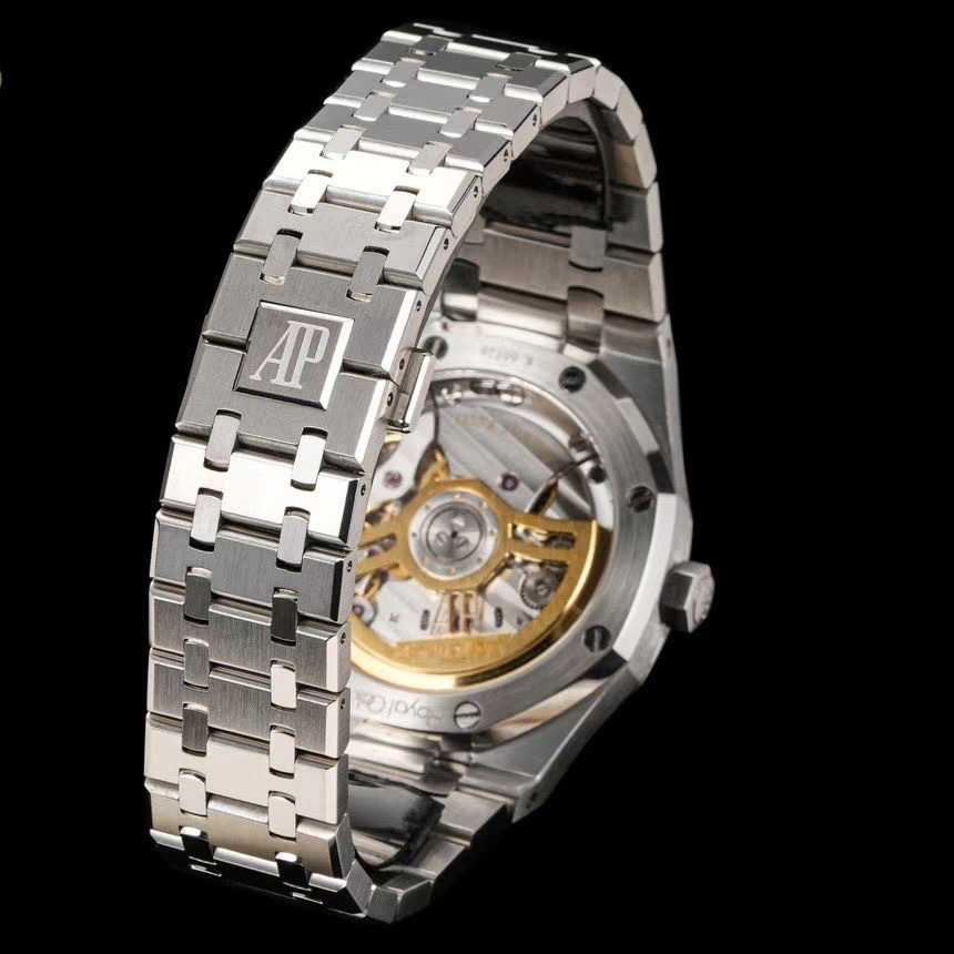 Audemars Piguet Royal Oak Self Winding Watch - 41mm 15500ST - EUR FASHION