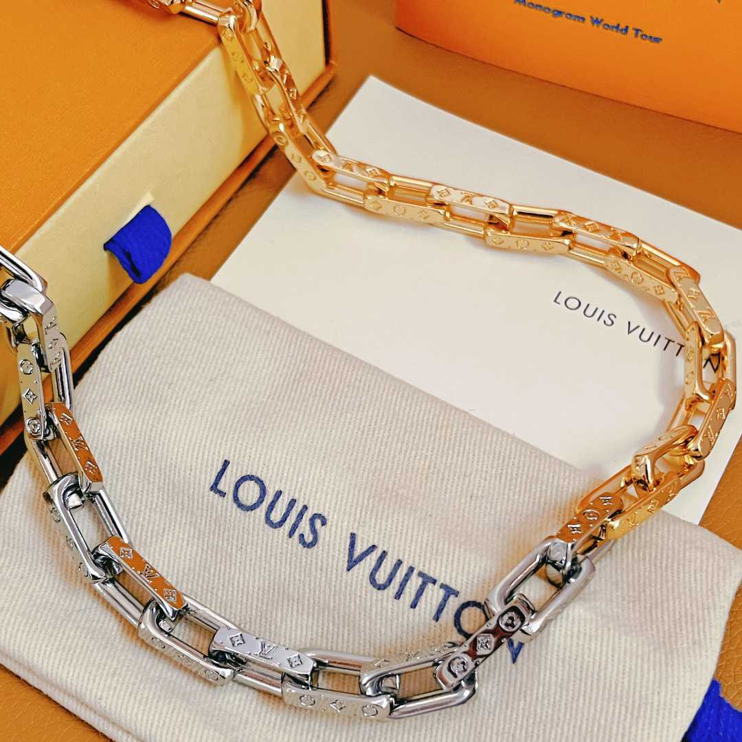 Louis Vuitton Monogram Necklace - EUR FASHION