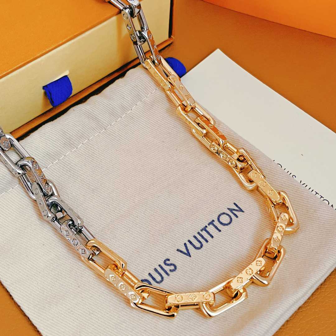 Louis Vuitton Monogram Necklace - EUR FASHION