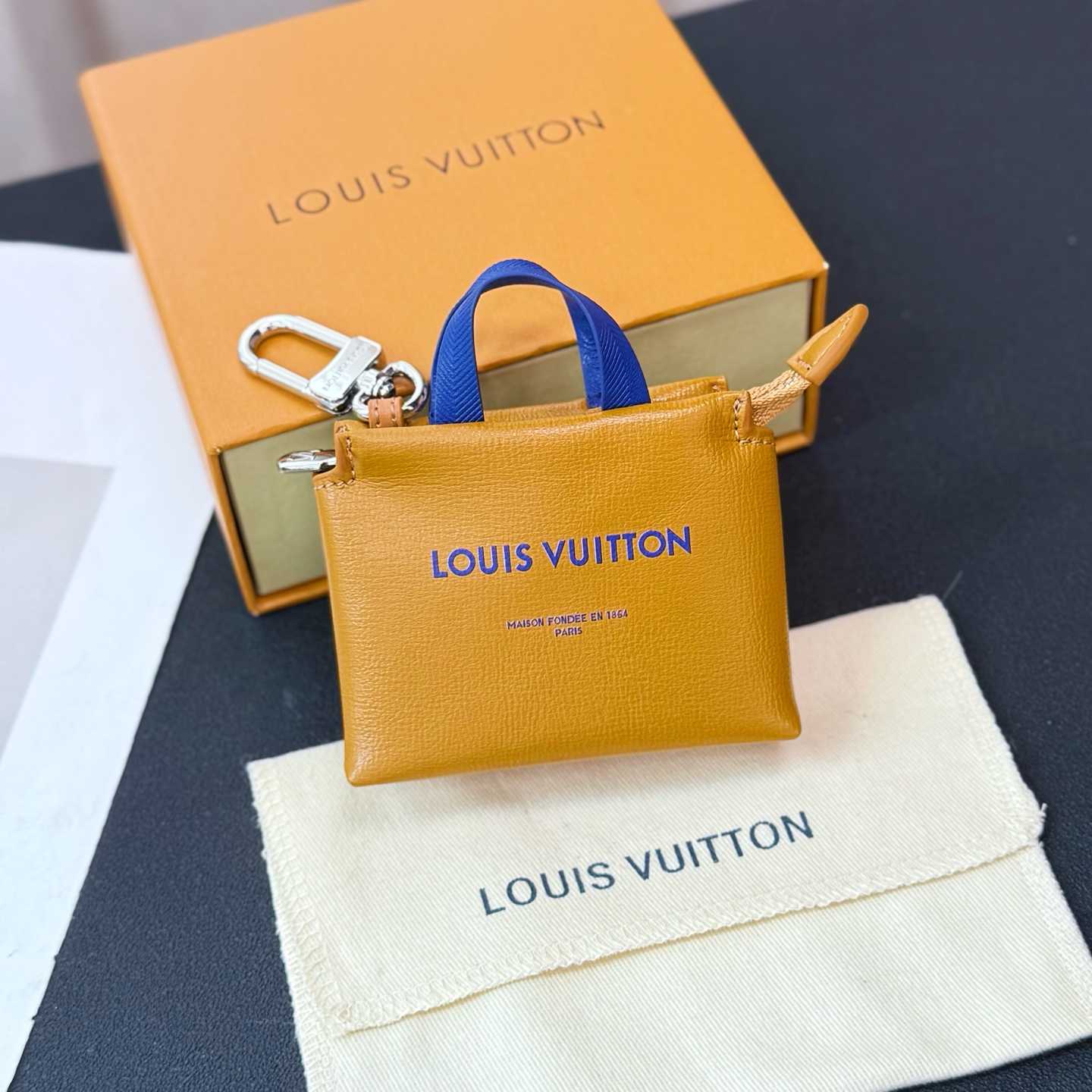  - EUR FASHION