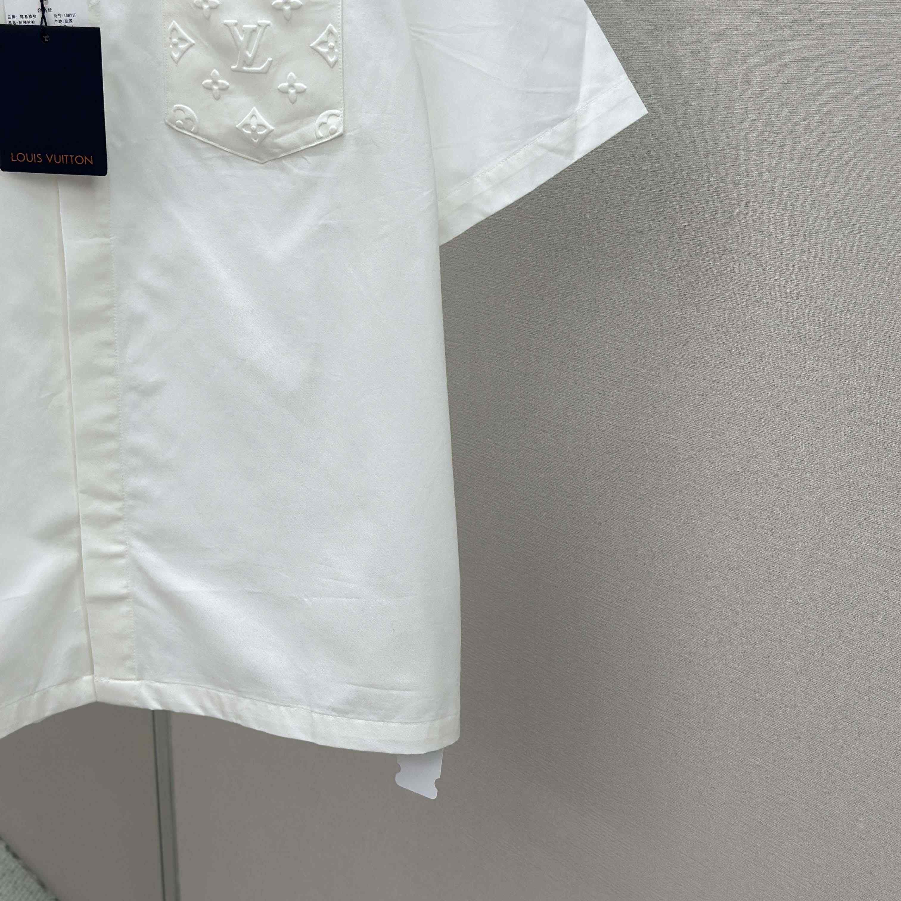 Louis Vuitton Monogram Pocket Short-Sleeved Shirt   1AHVYO - EUR FASHION