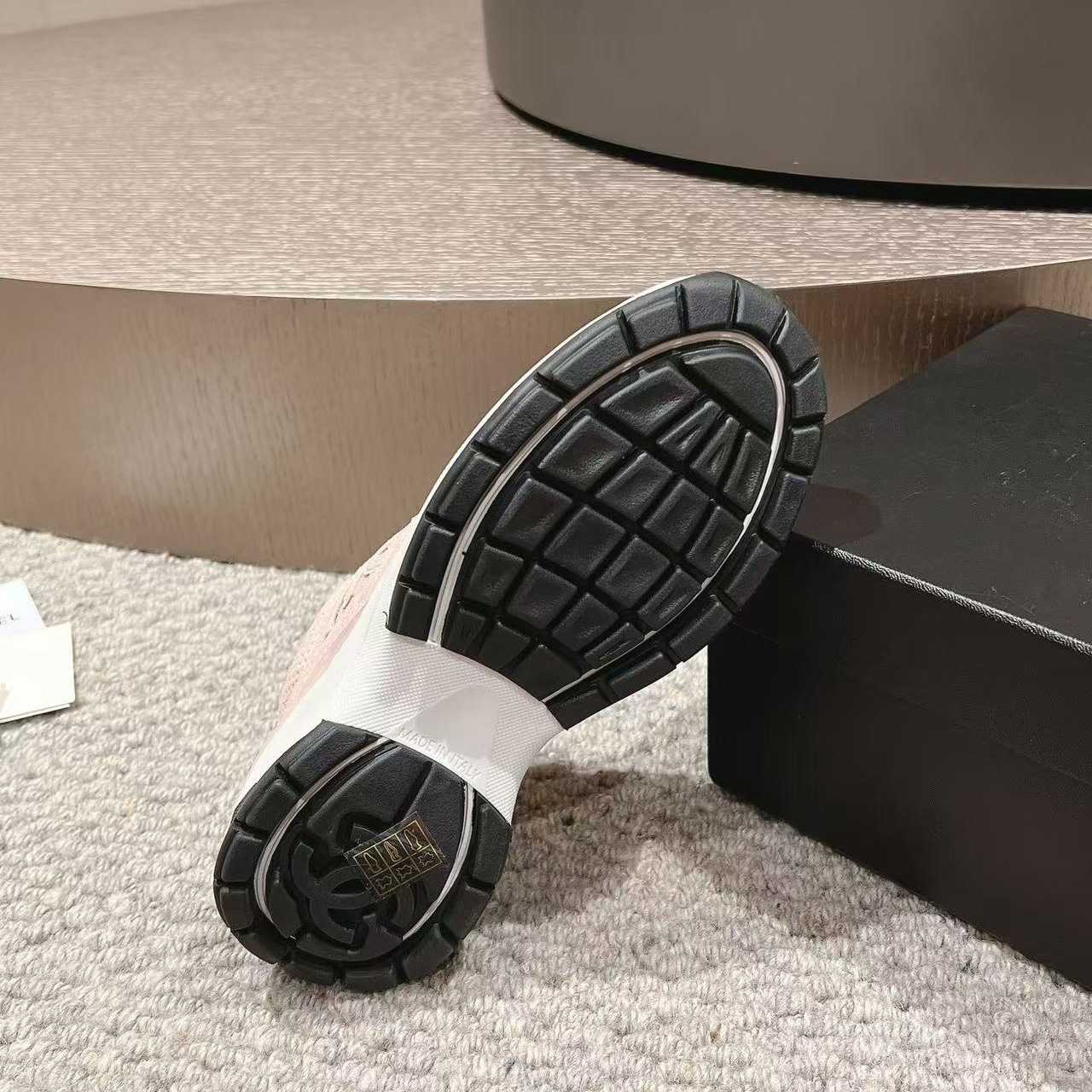 Chanel Sneakers - EUR FASHION