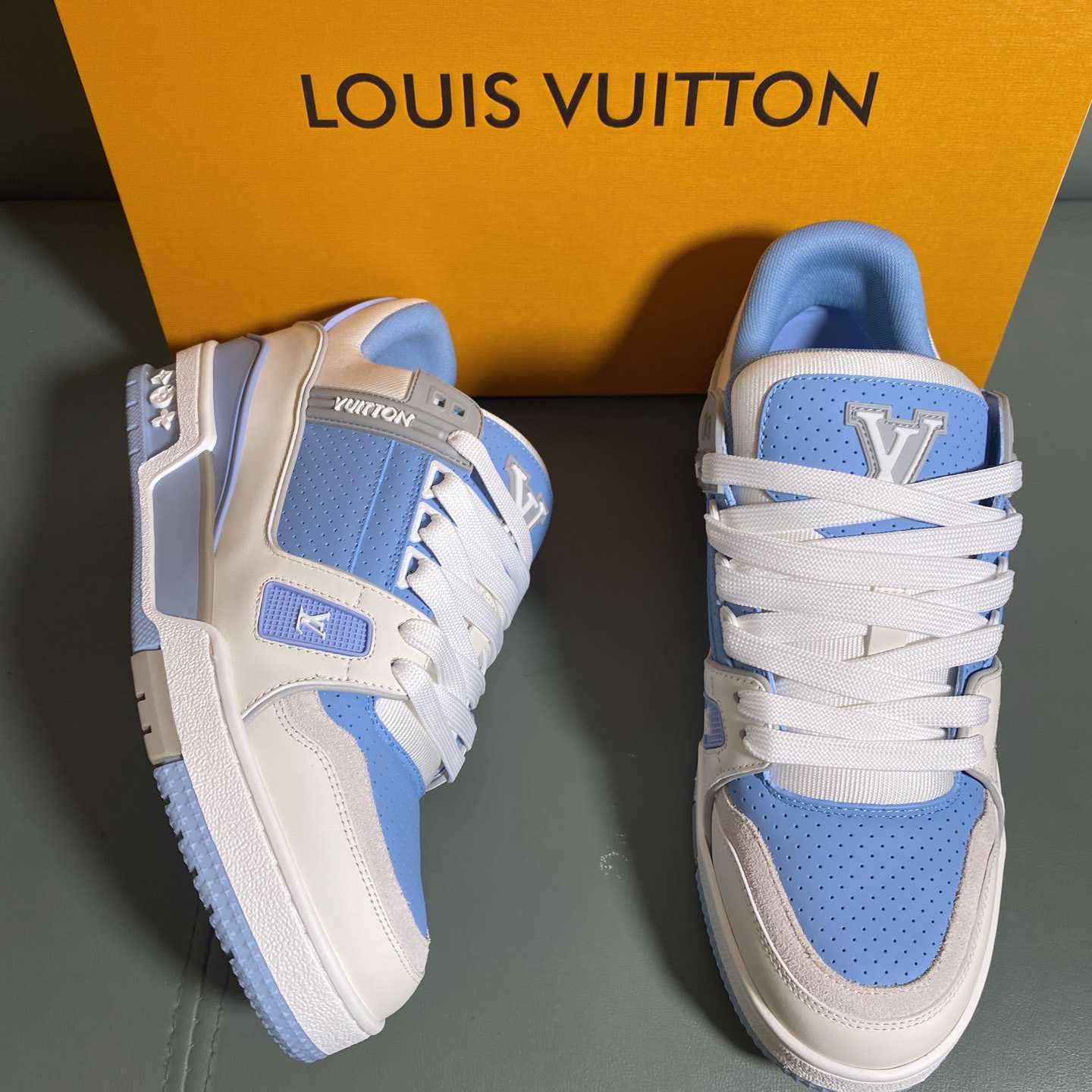 Louis Vuitton LV Trainer Sneaker      1AHTEI - EUR FASHION